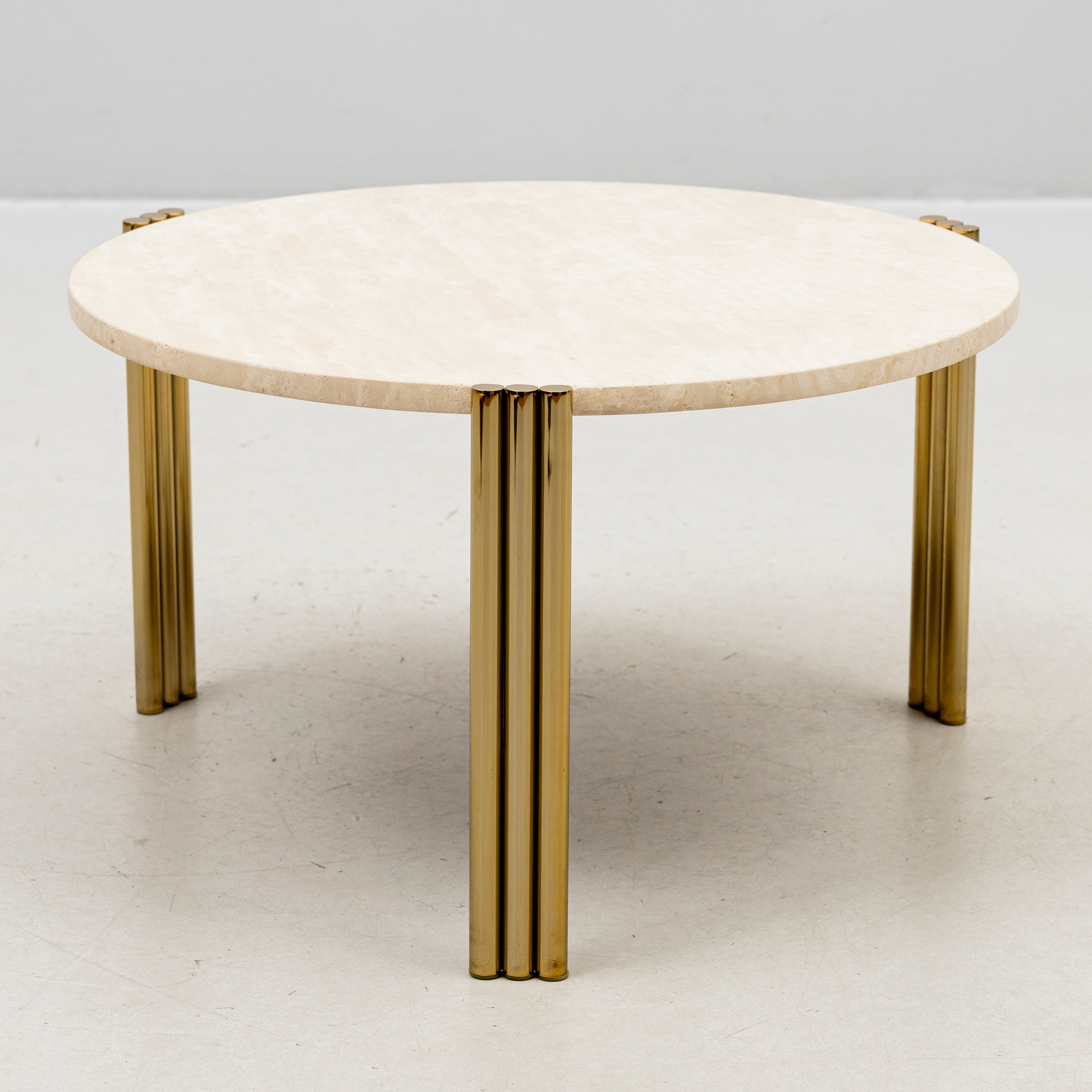 SOFFBORD, stenskiva, benställning av gulmetall, modell "Tribus", AYTM, 2000-tal.