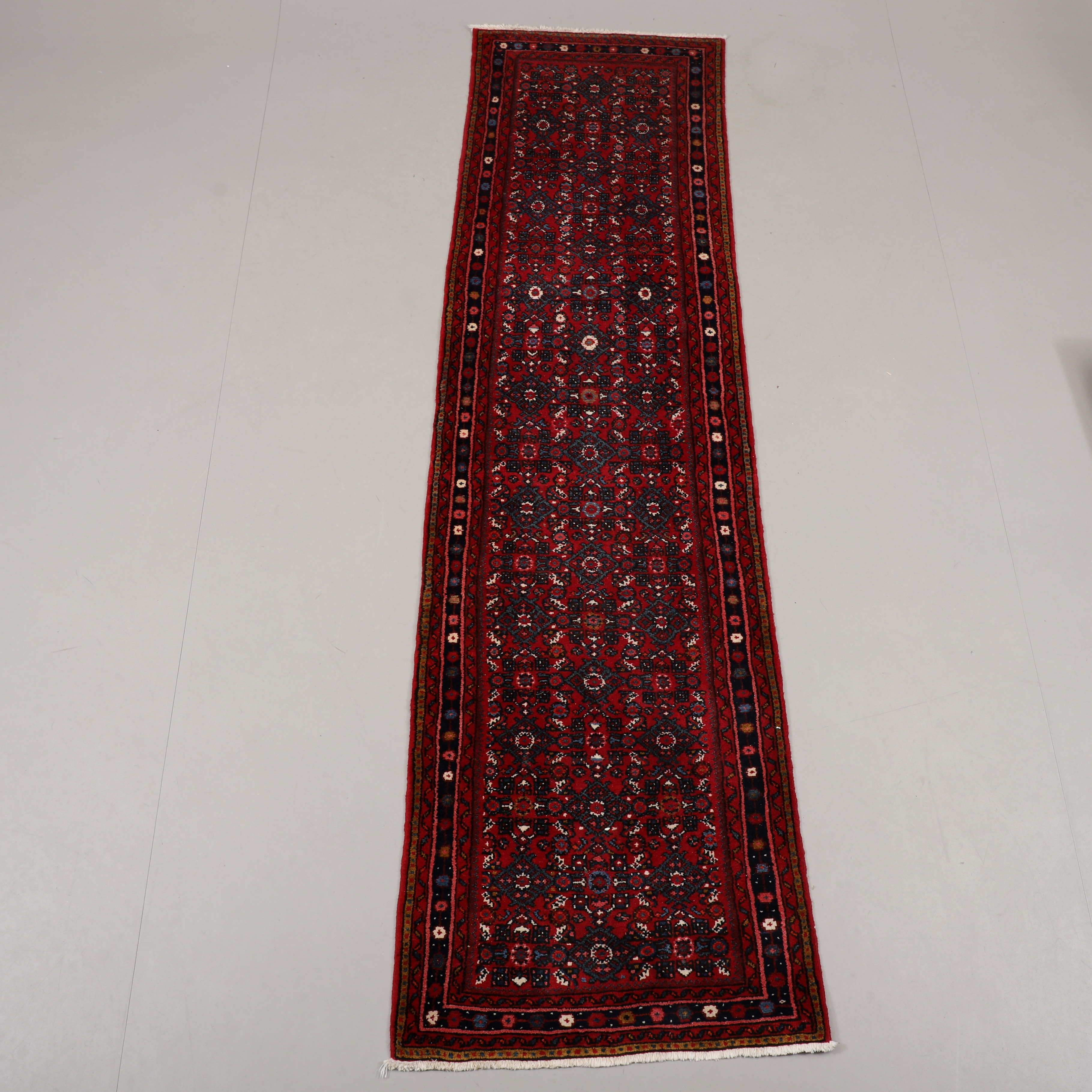 GALLERIMATTA, Iran, mått 305x80 cm.