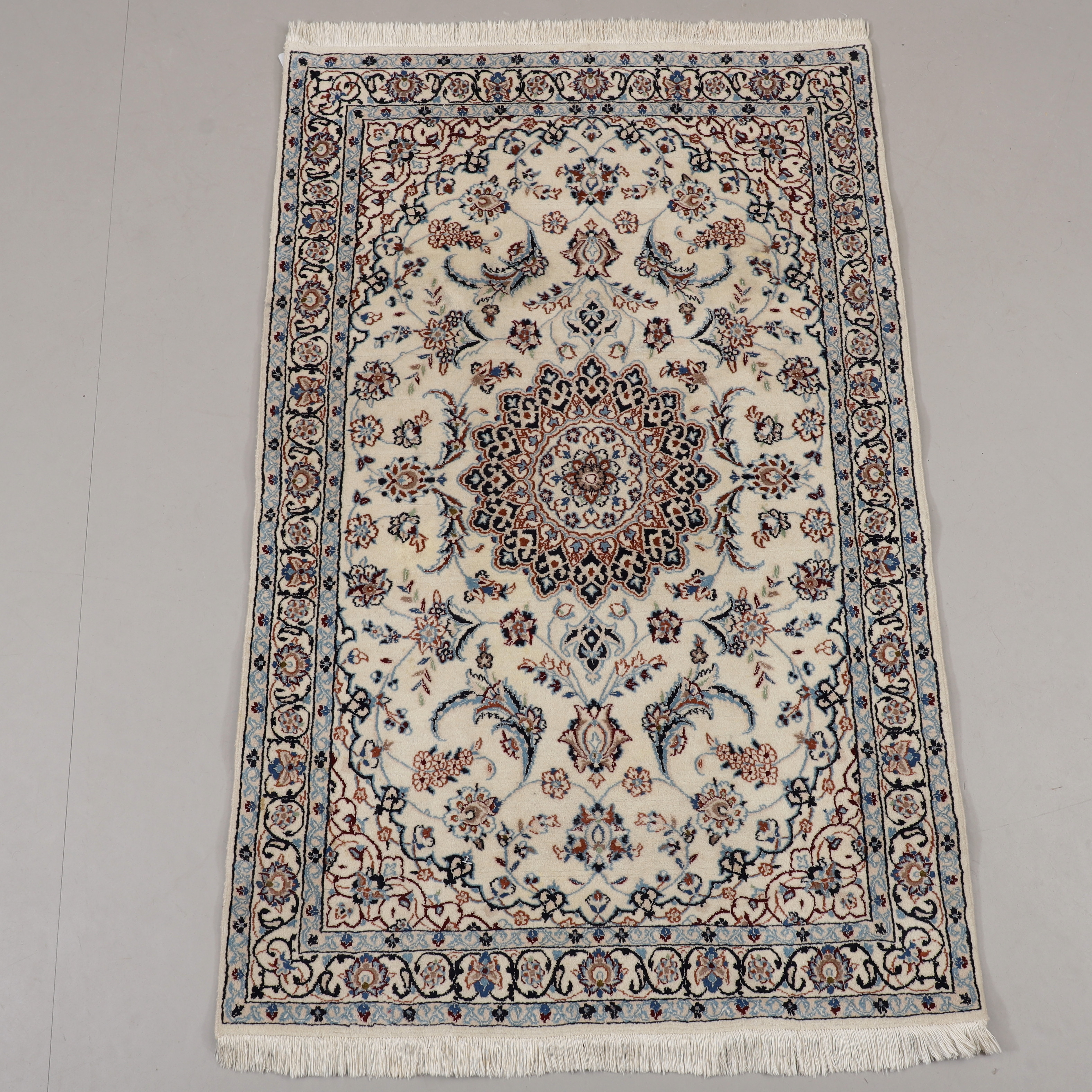 MATTA, orientalisk, mått 178x112 cm.
