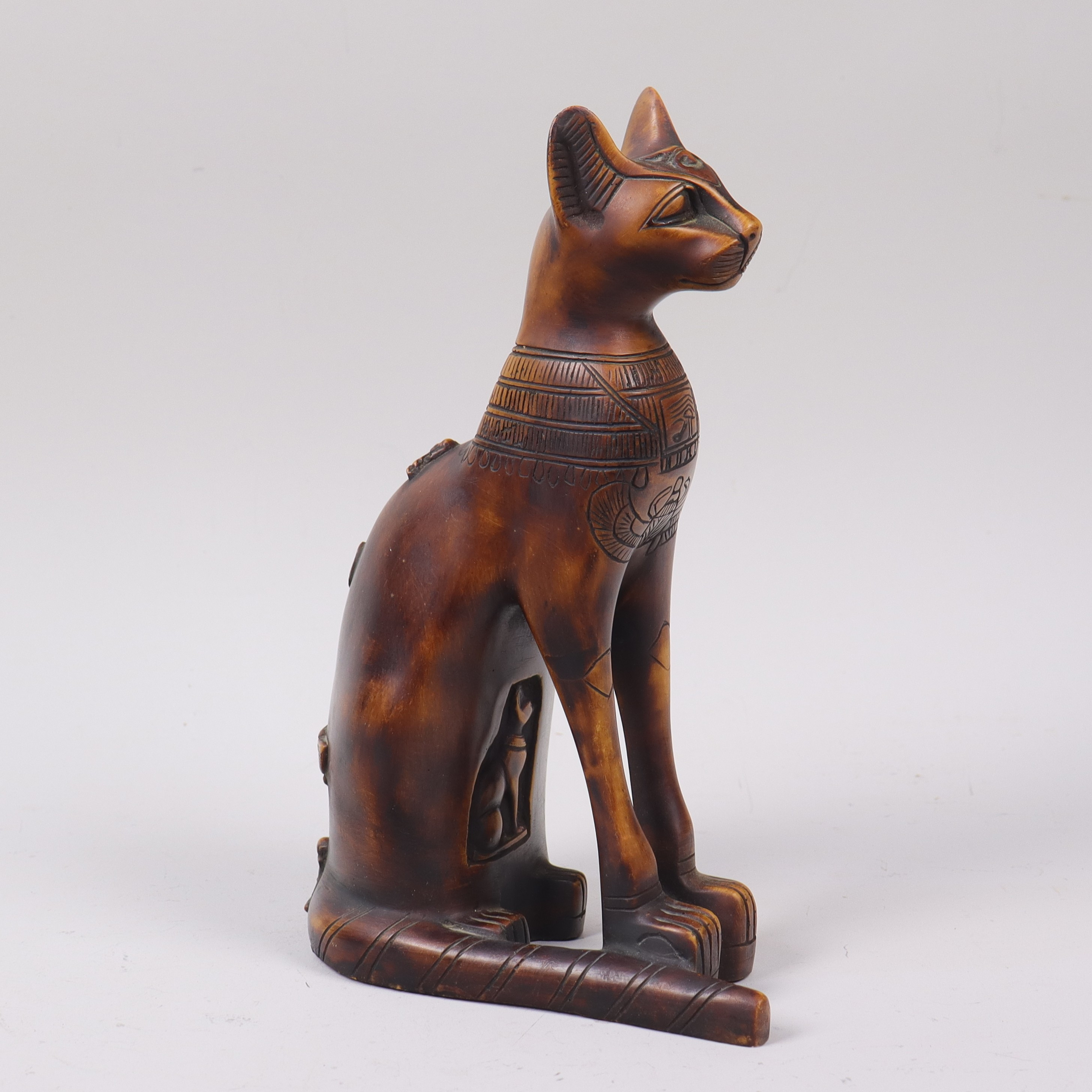 SKULPTUR, egyptisk katt, konstmassa, 1900-tal.
