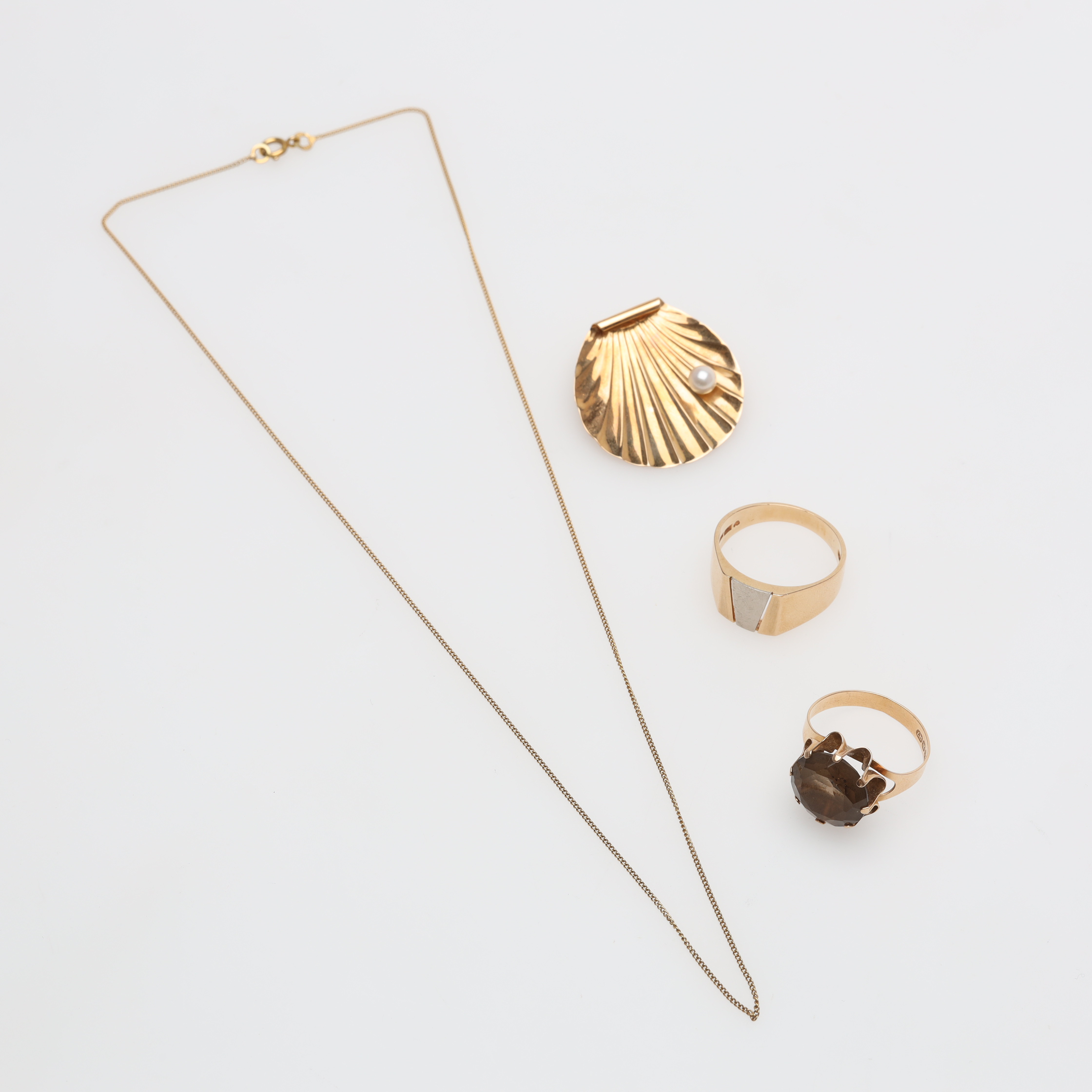 PARTI GULD 14K bruttovikt ca 11,1 gram.