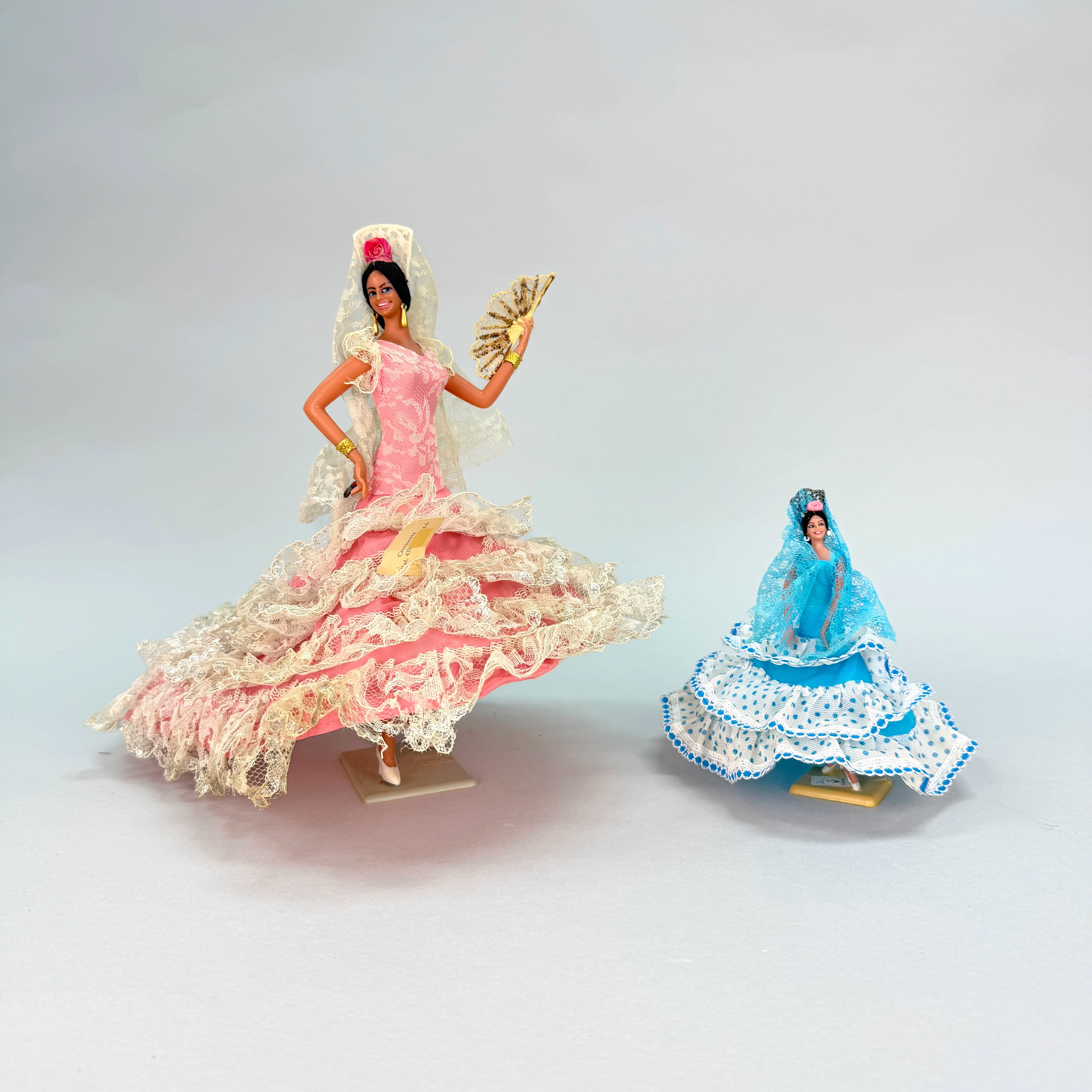 FLAMENCODANSÖSER 2 st, Caniconera, Spanien, Rosa, liten blå. 1900 talets mitt.