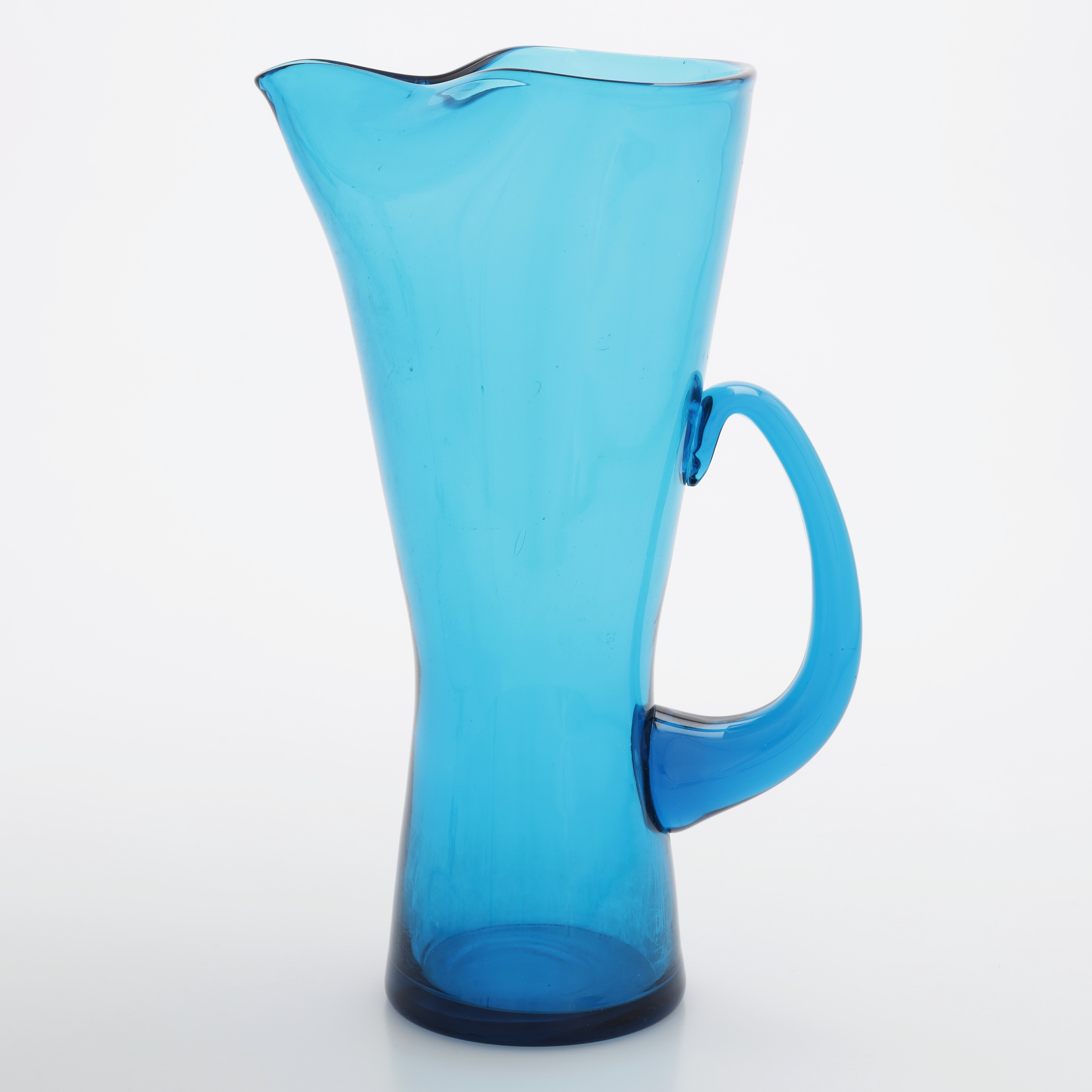 MONICA BRATT. Kanna, glas, Reijmyre.