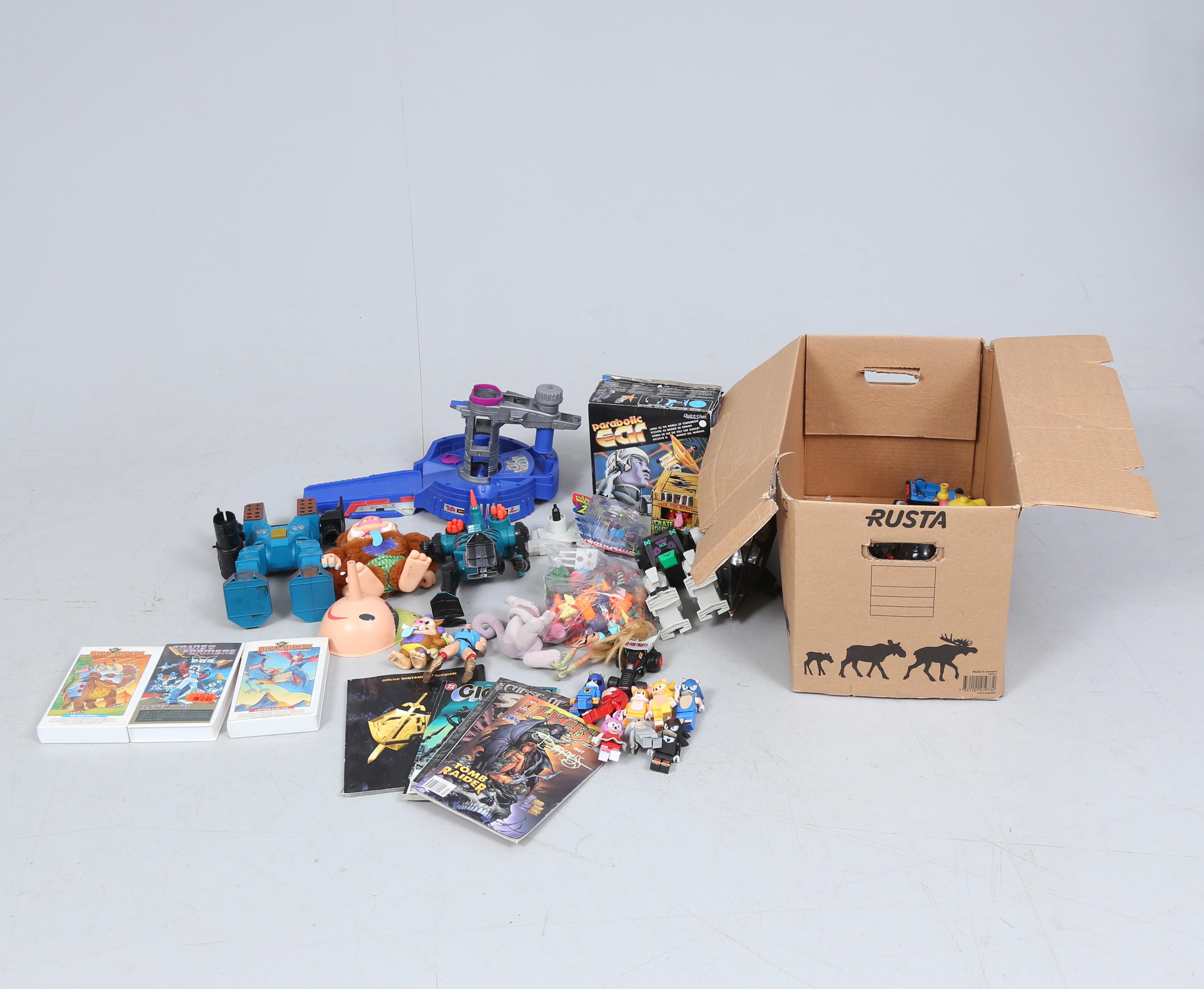 LEKSAKER, spelguide, Zelda, serietidningar m.m.