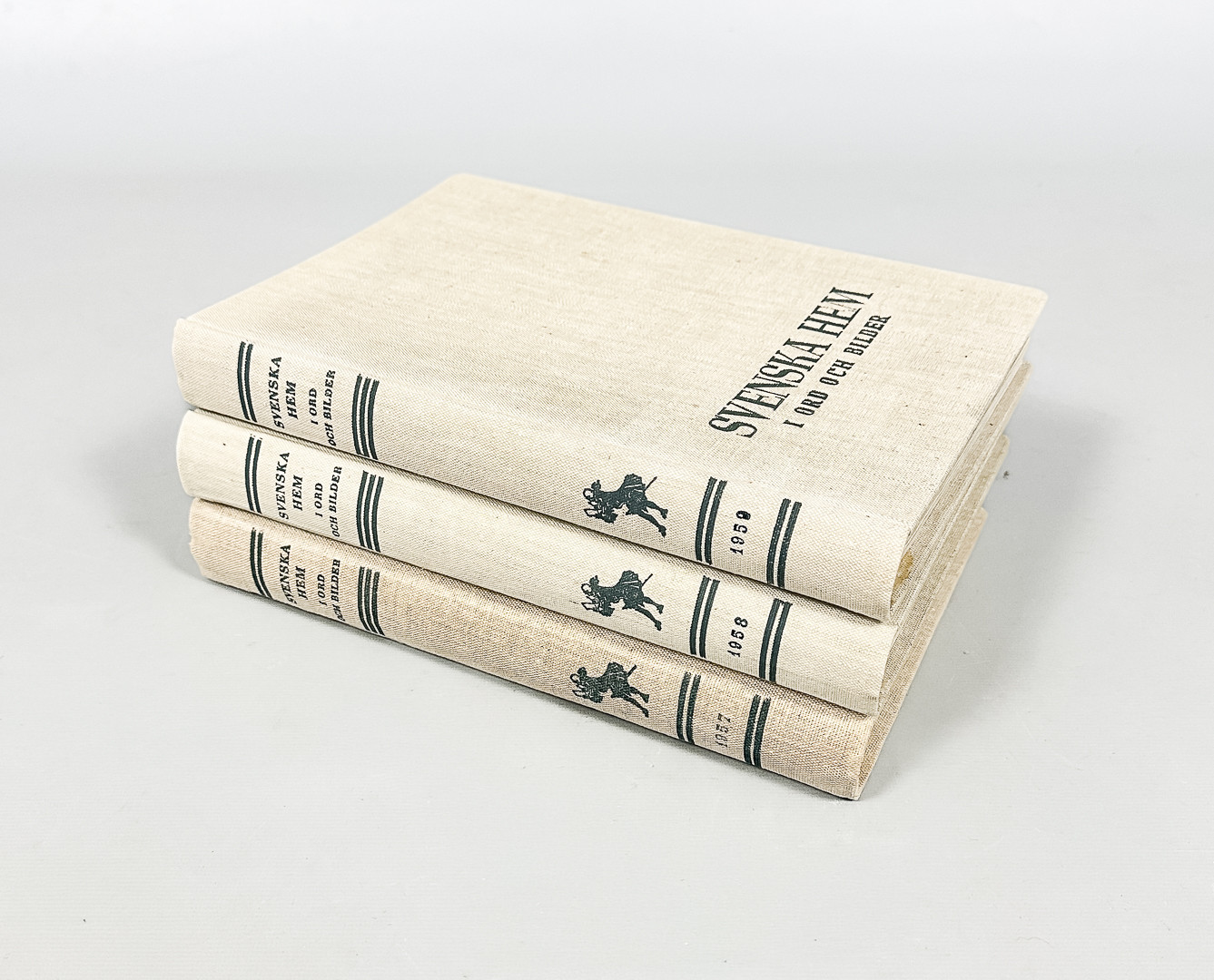 BÖCKER, 3-band, "Svenska hem i ord och bilder" 1957-1959, numrerade.