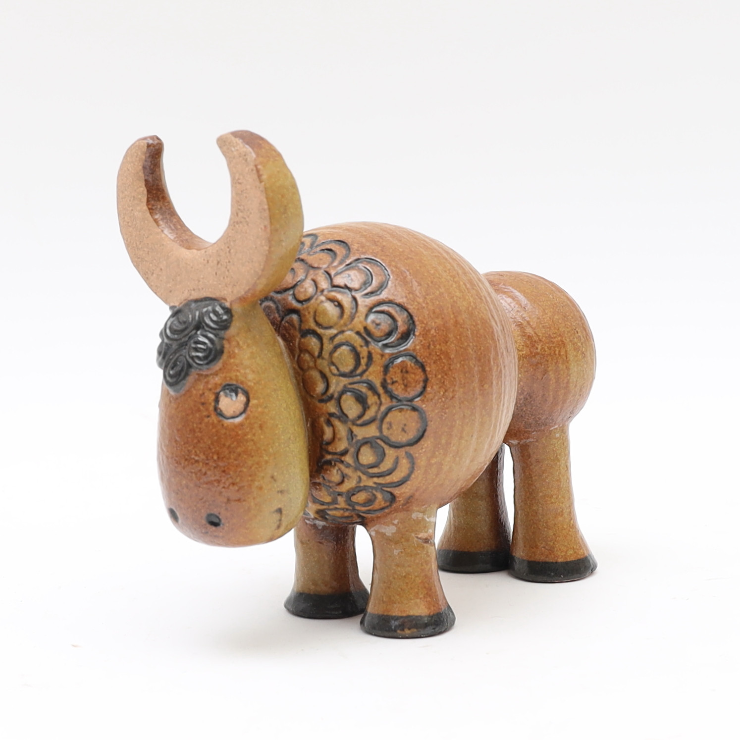 LISA LARSSON. Figur, föreställande ko, Ostämplad.