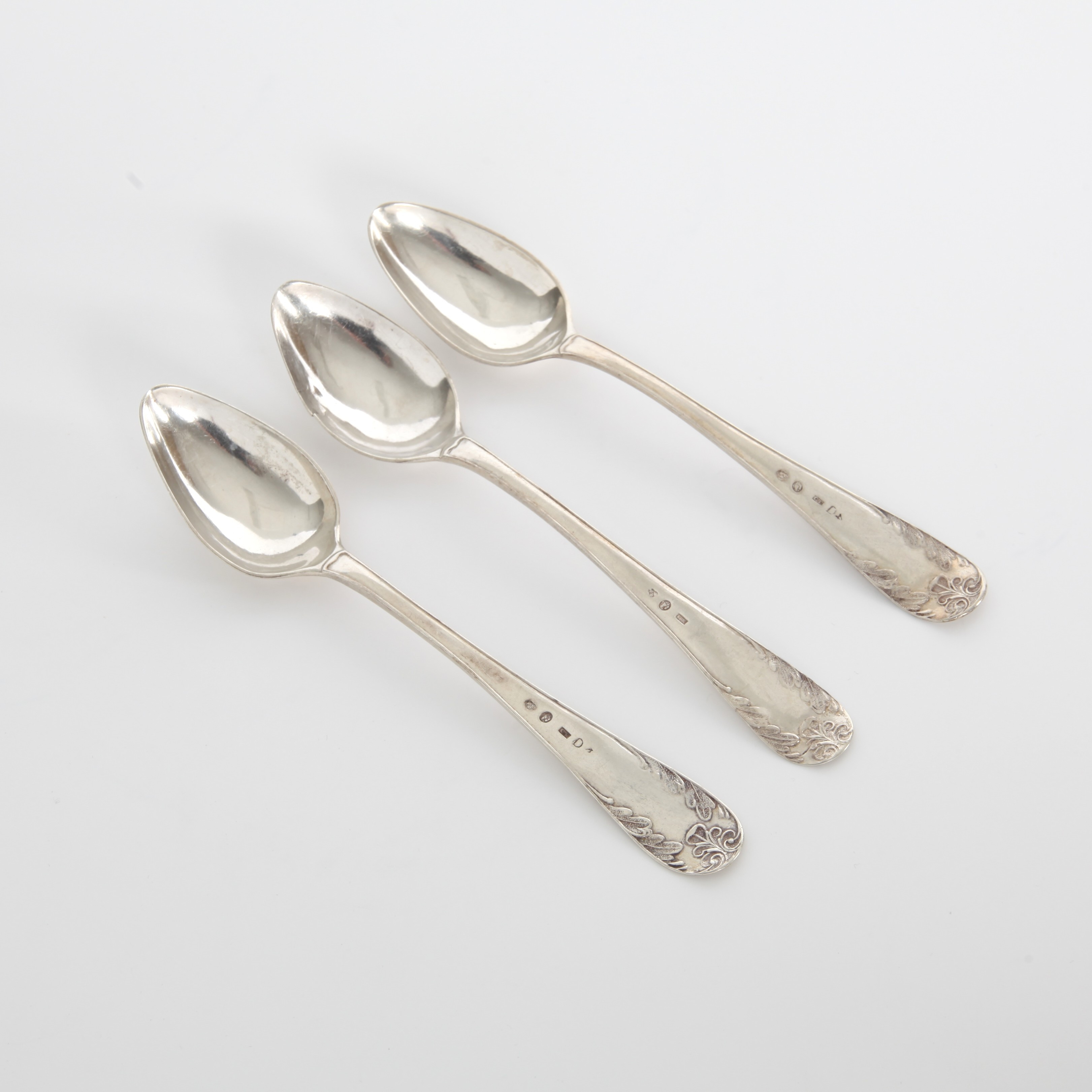 CONRAD THULIN. 1792-1855. Silverskedar, 3 st, "Gammal Fransk", 1830/40-tal.