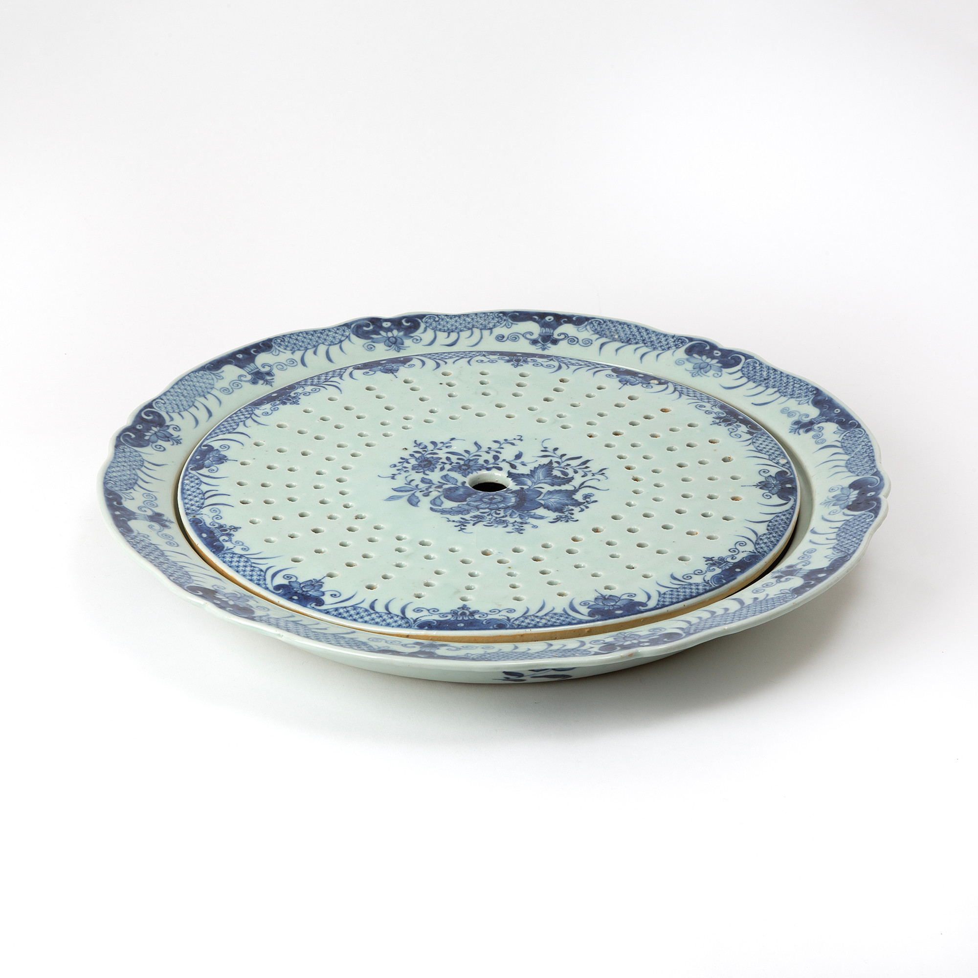 FISKFAT, porslin, Kina, Qianlong (1736-95).