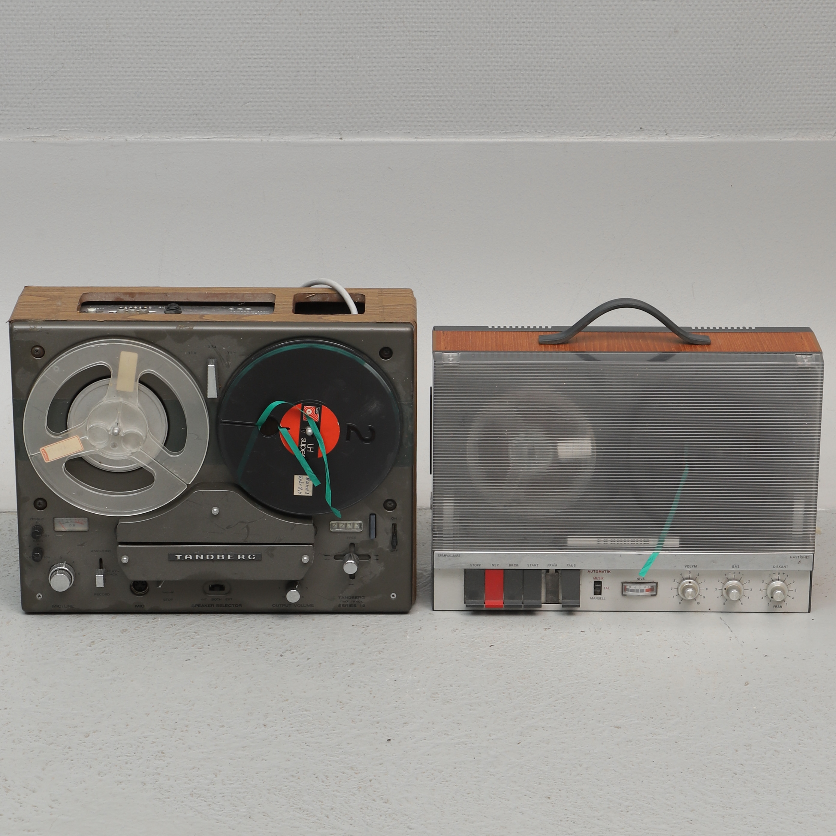 RULLBANDSPELARE, 2 st, Tandberg serie 15 och Ferguson 3248, 1970-tal.
