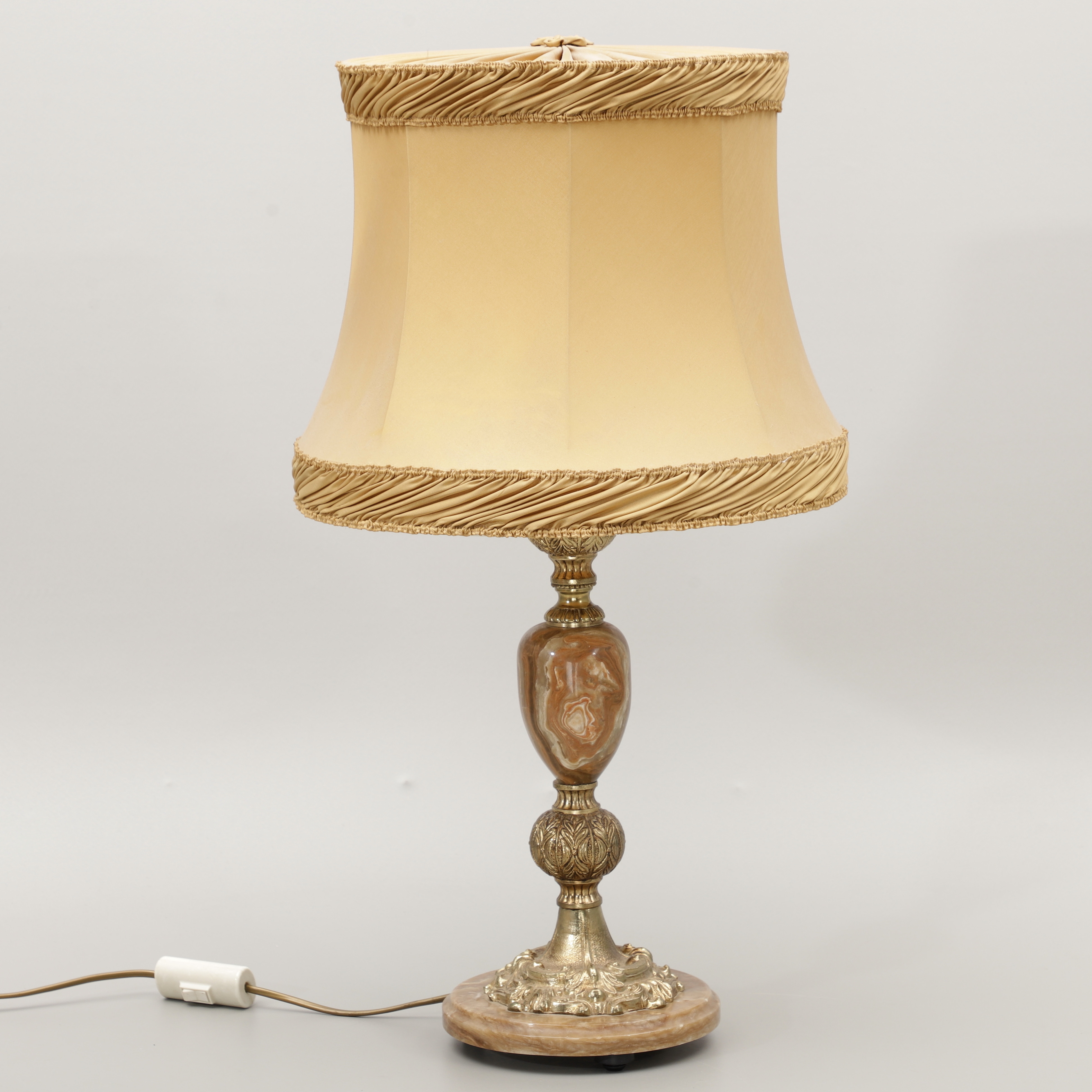BORDSLAMPA, metall/sten, 1900-talets andra hälft.