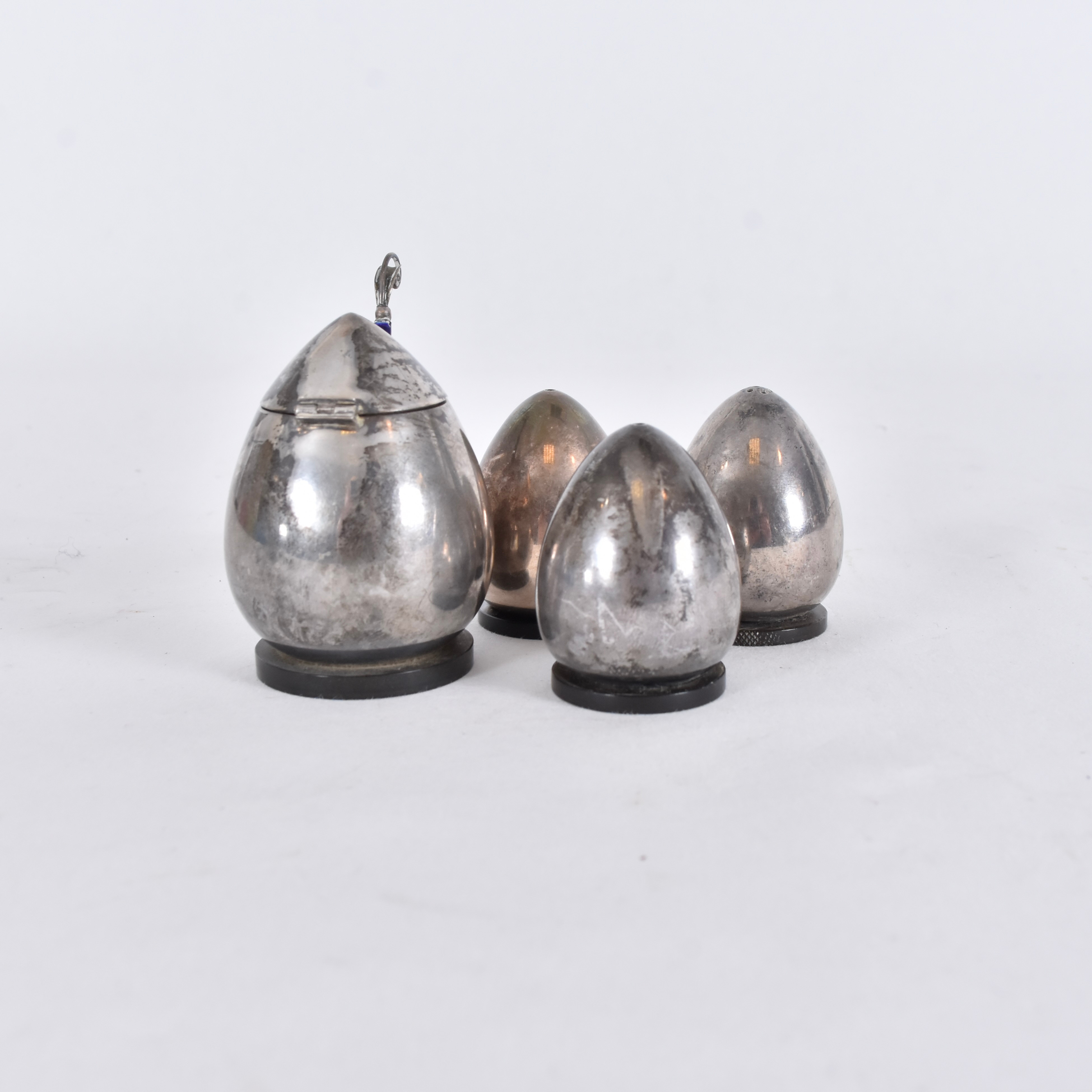 EVALD NIELSEN. kryddset, 4 delar, sterlingsilver och bakelit.