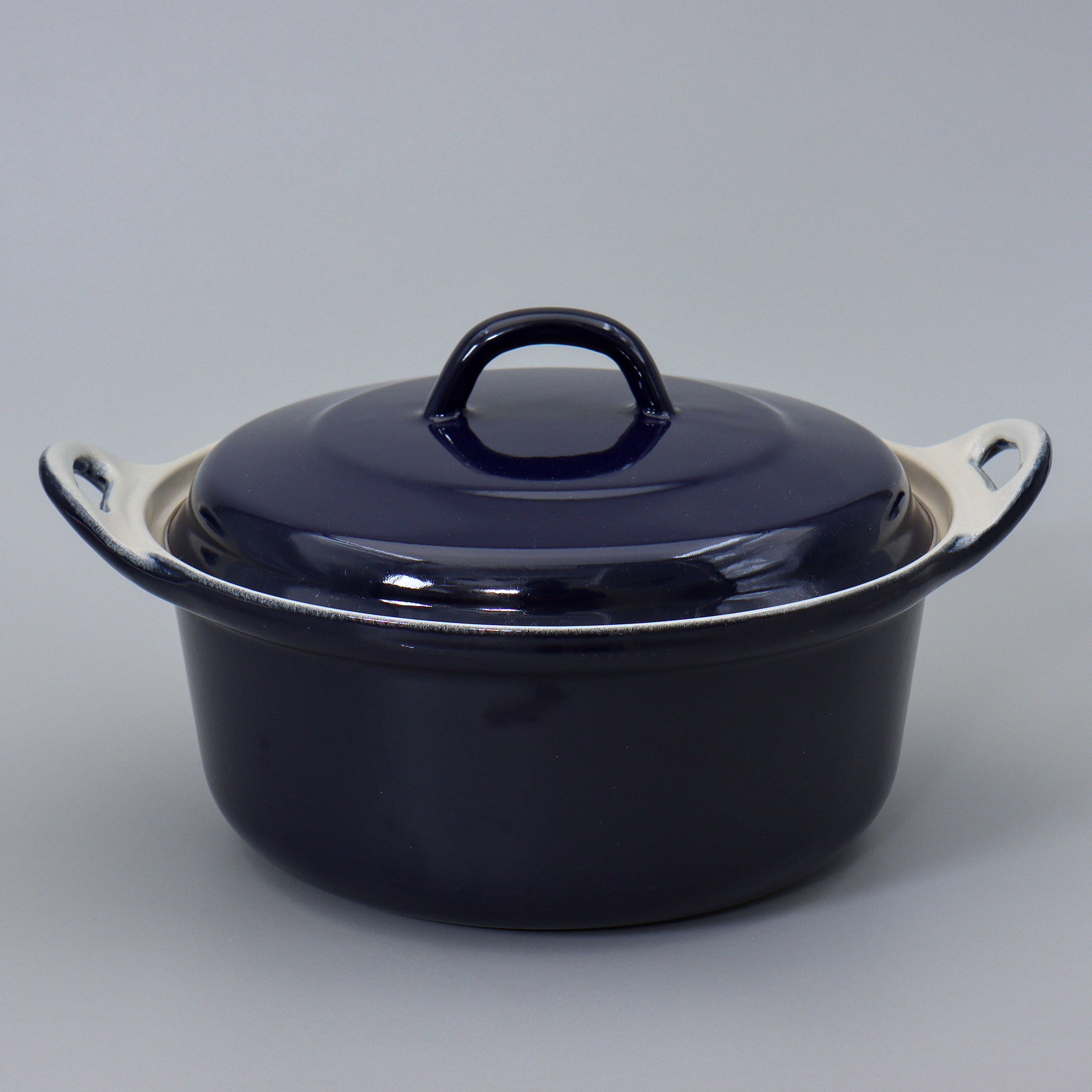 GJUTJÄRNSGRYTA, MADE IN FRANCE.