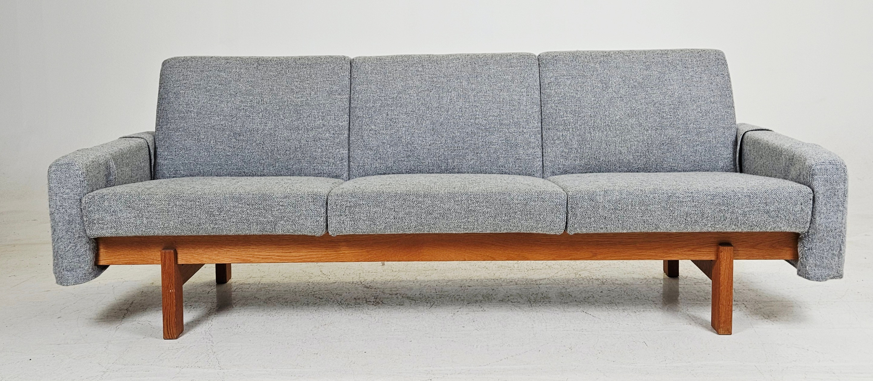 YNGVE EKSTRÖM. Soffa, "Accent", Swedese.
