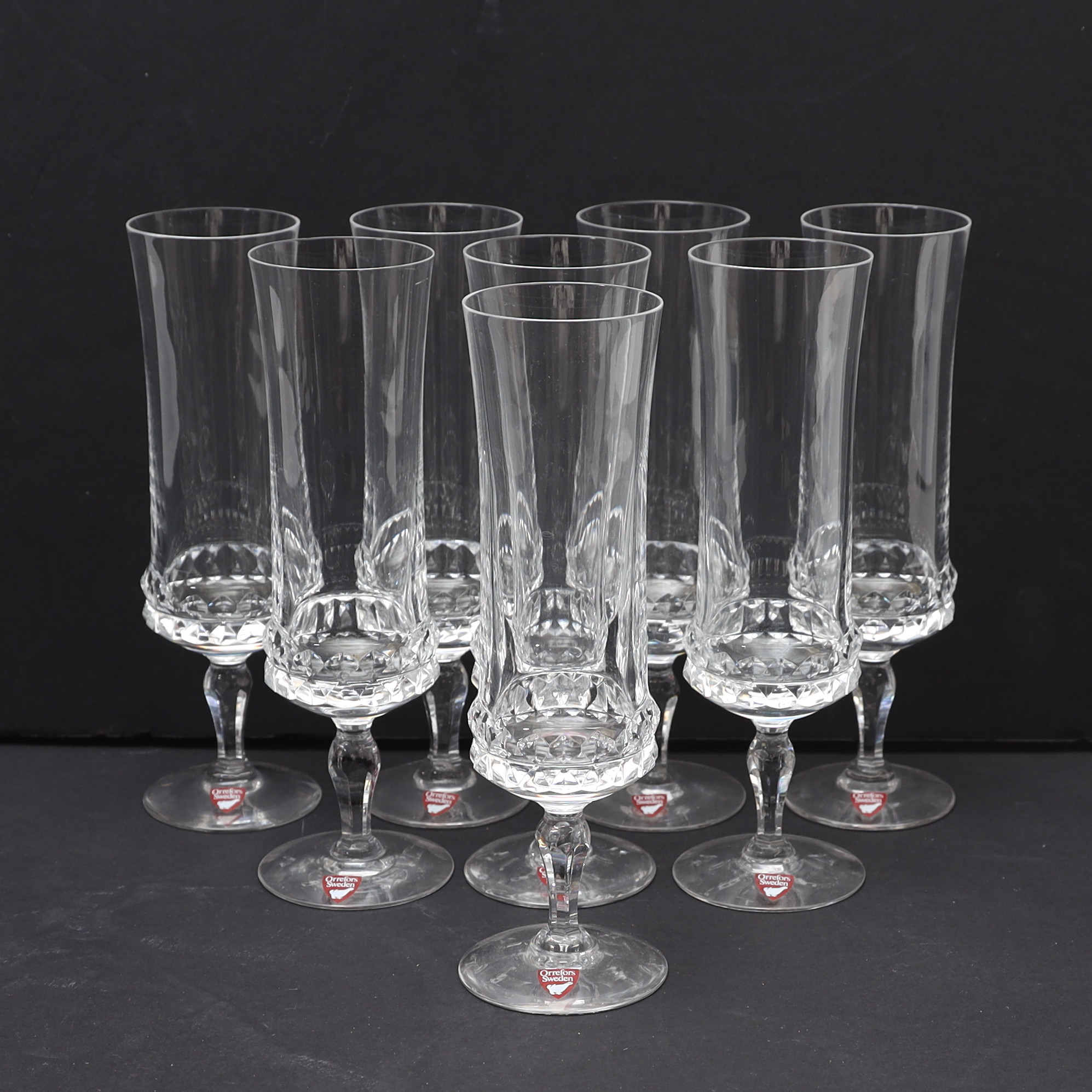 INGEBORG LUNDIN. CHAMPAGNEGLAS, 8st, "Silvia" Orrefors, signerade.