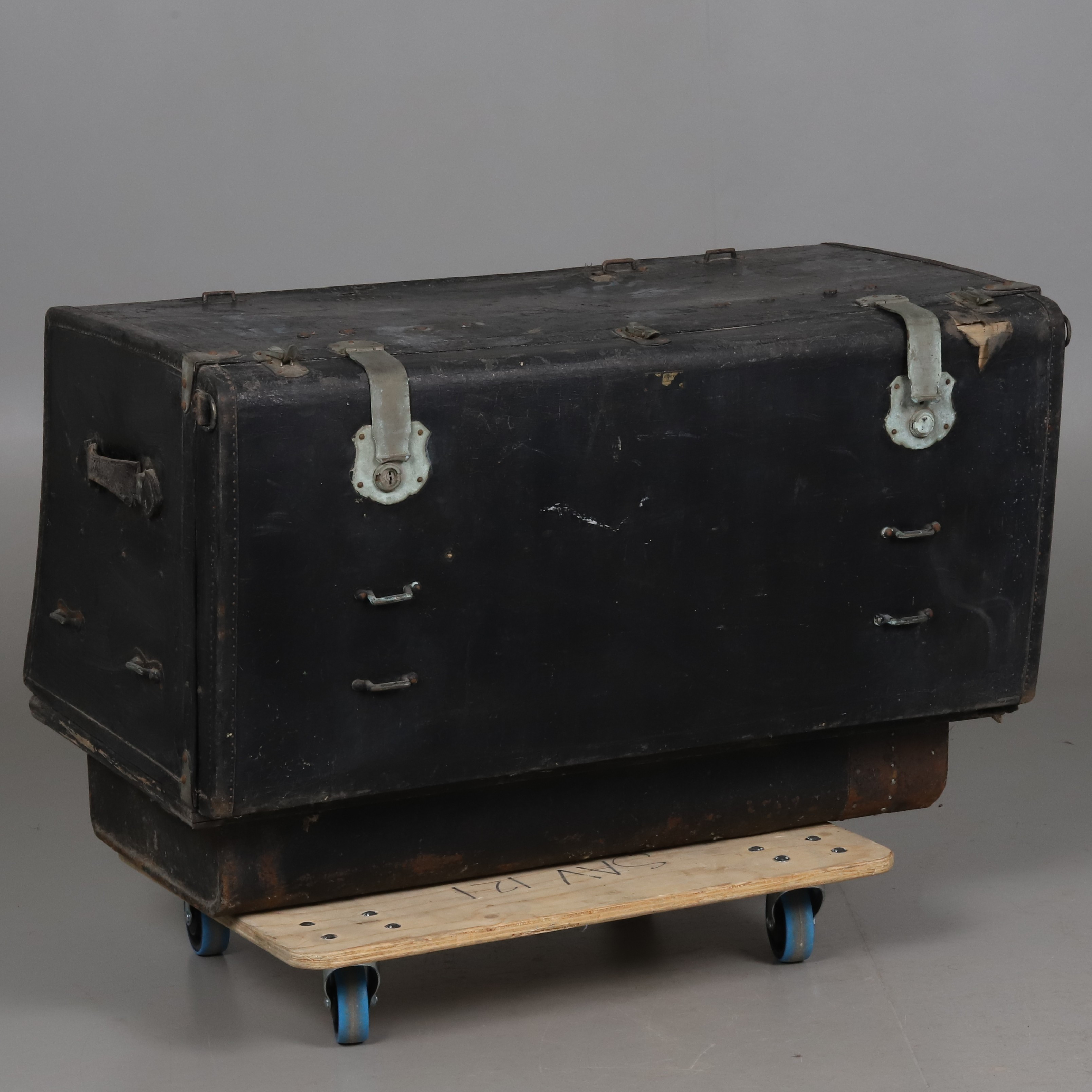 BILTRUNK, sk. "Steamer trunk", MB460 Nürnberg, ( 1928-33).