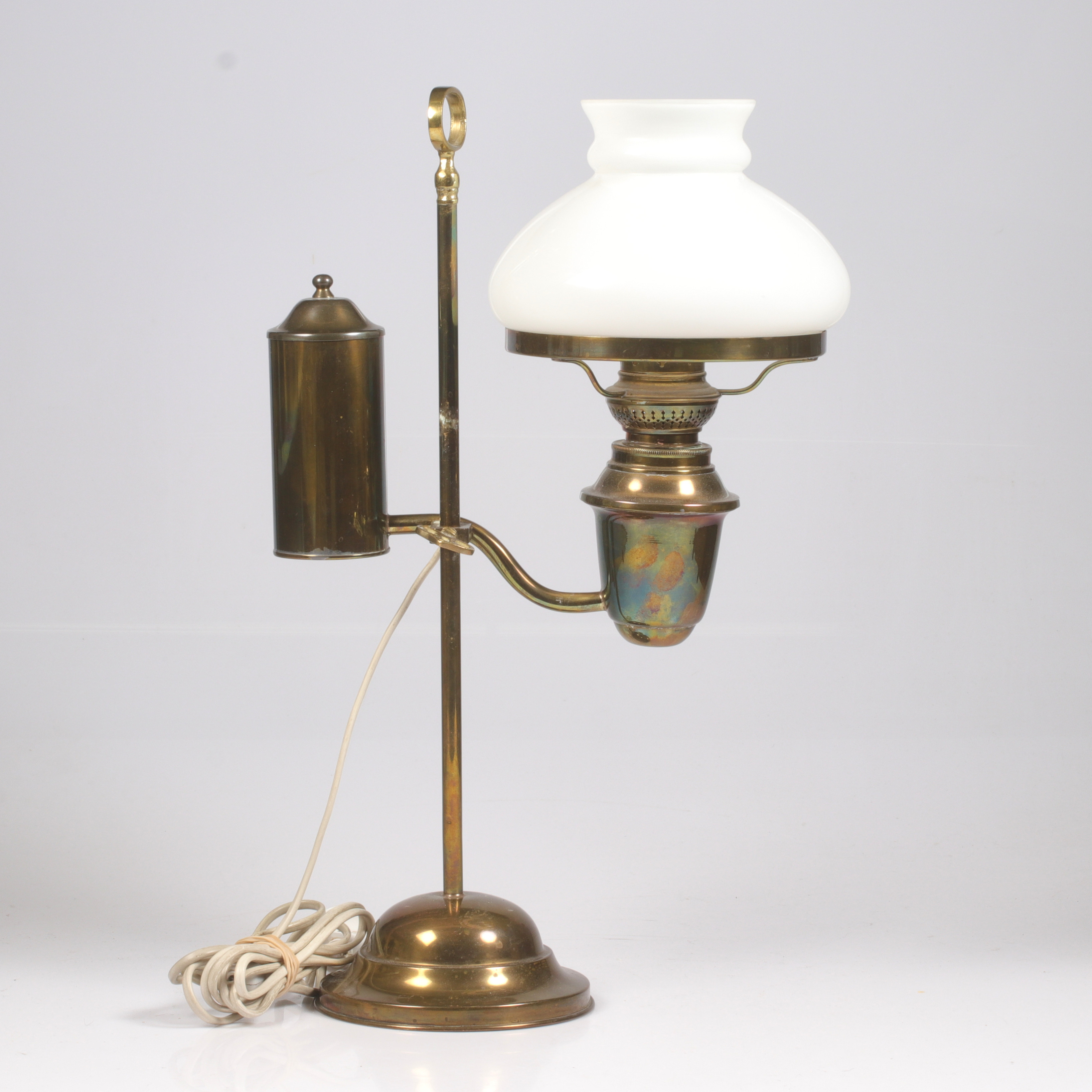 BORDSLAMPA, Fotogenlampsstil, 1900-talets andra hälft.