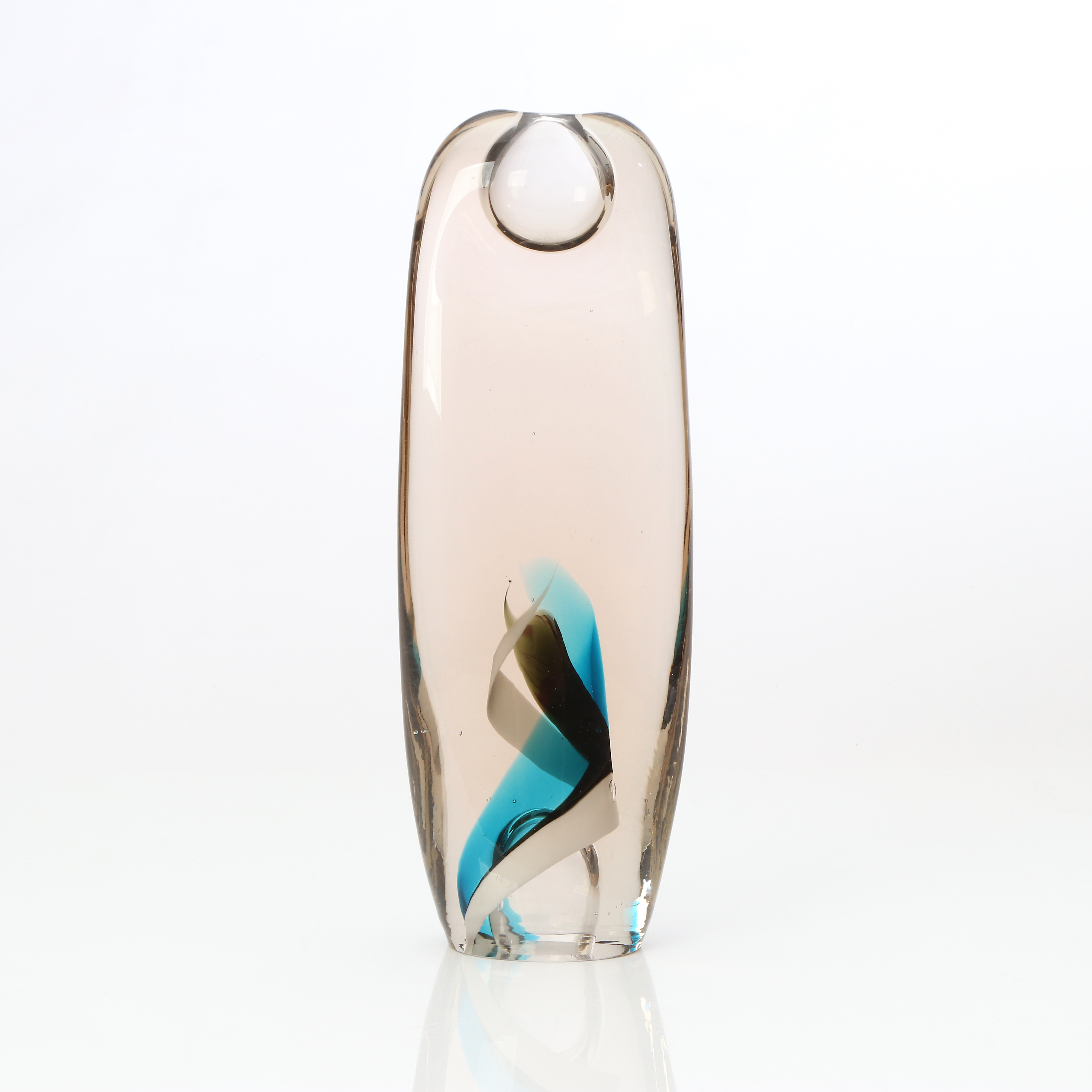 VAS. Konstglas. Osignerad.