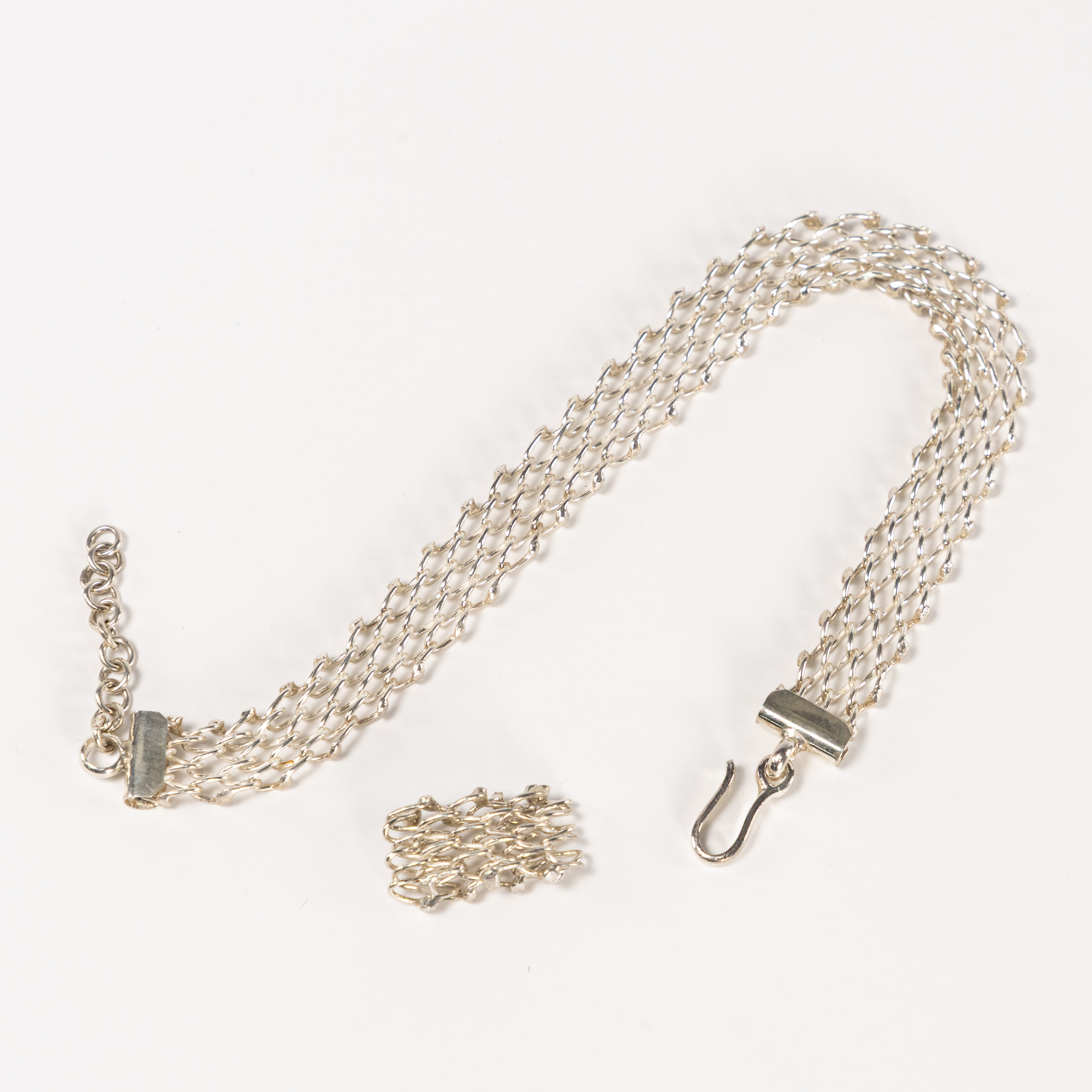 HALSBAND & RING. Silver.