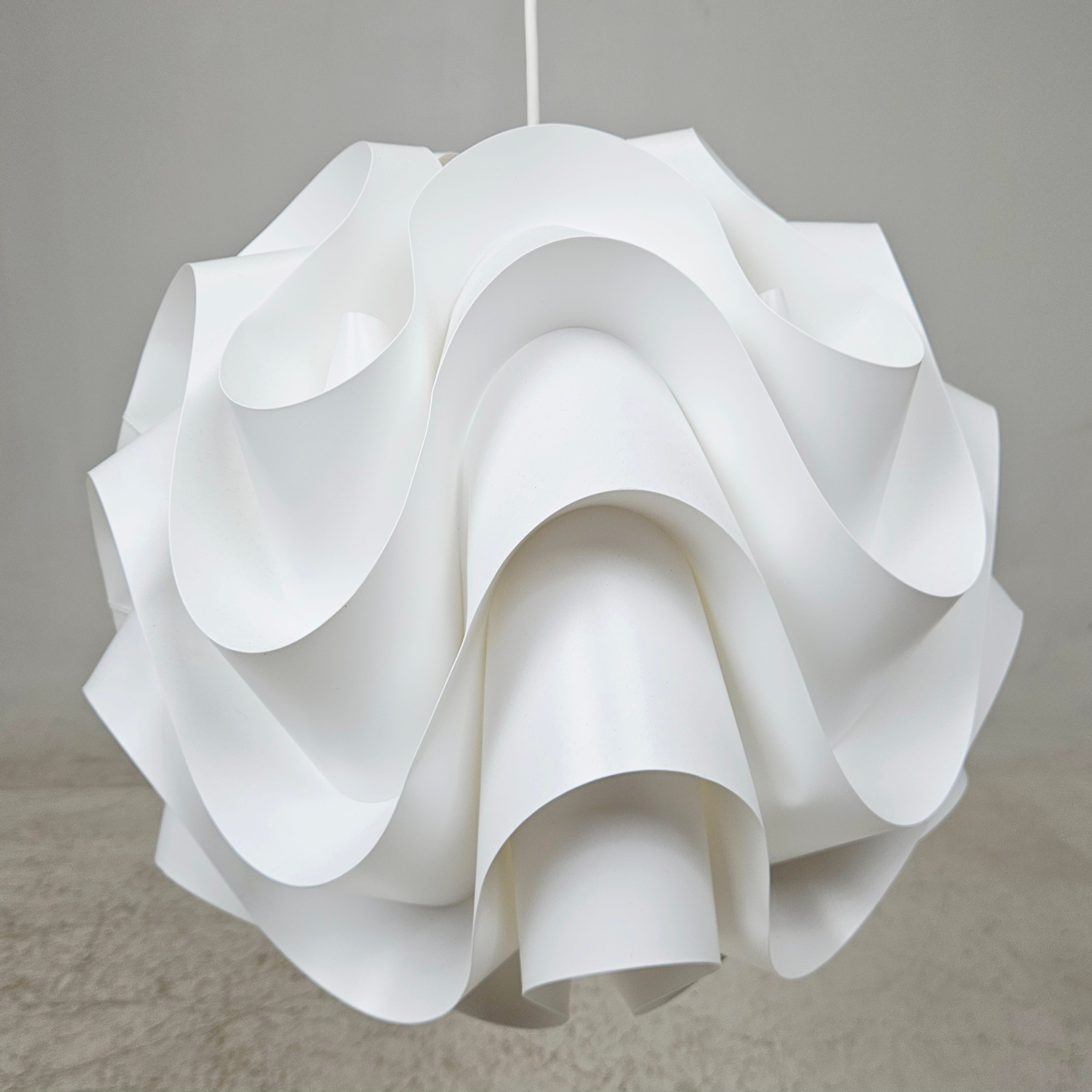 POUL CHRISTIANSEN. Taklampor, ett par, Modell 172, Le Klint, Danmark, formgivna 1971, höjd ca. 38 cm.