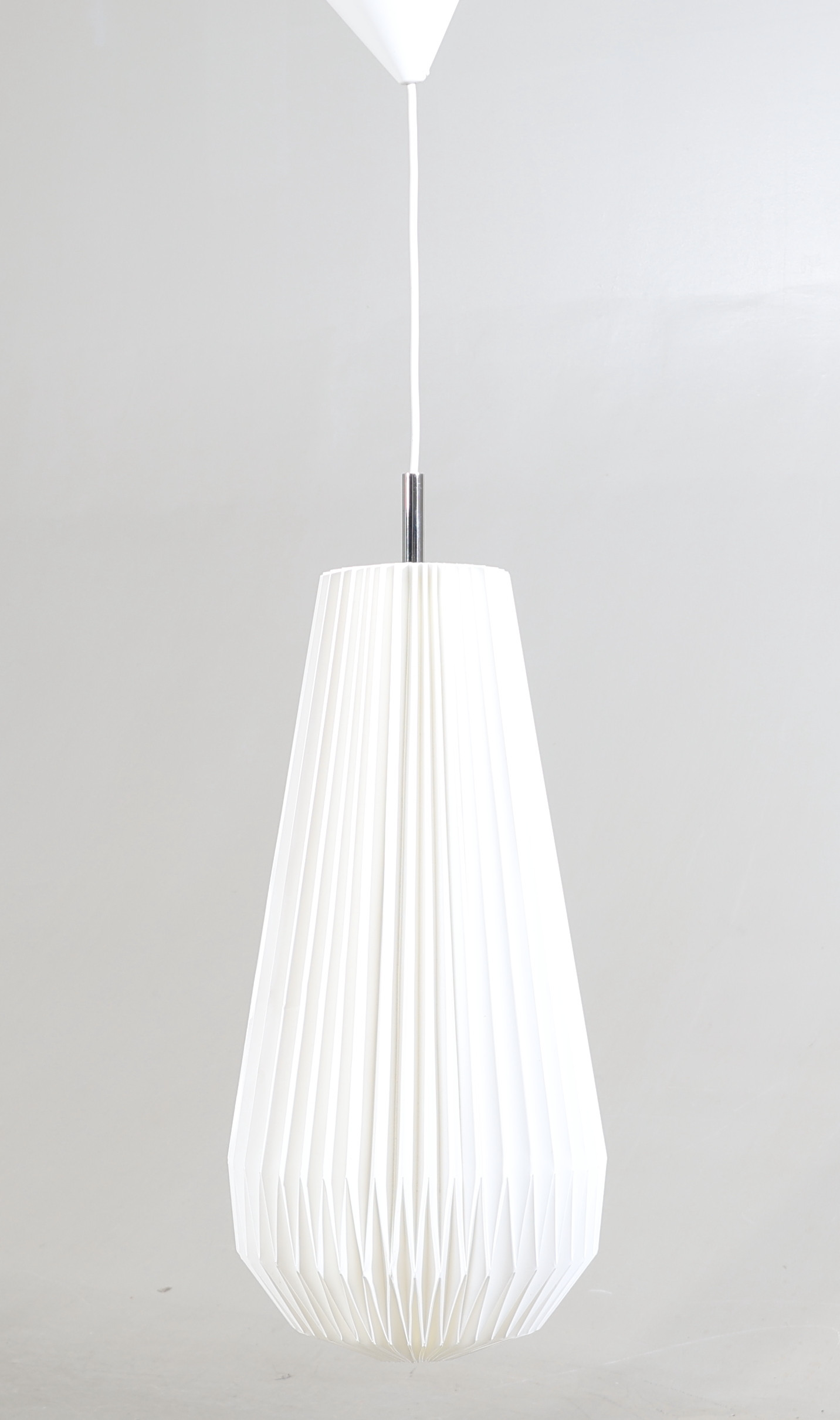 POUL CHRISTIANSEN. taklampa, plast, Le Klint 181.