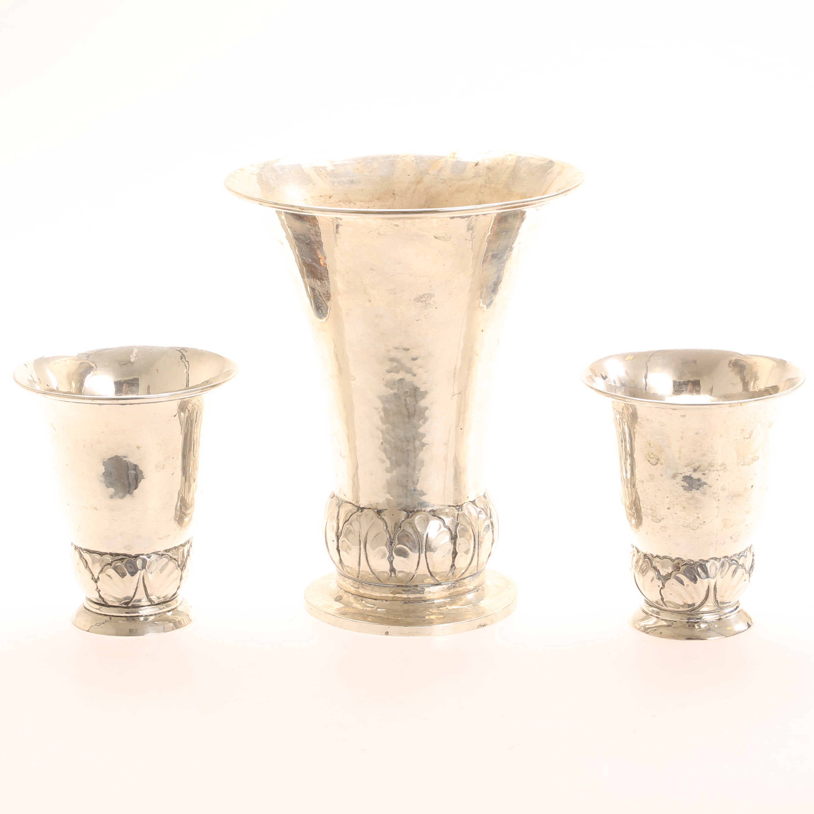 BÄGARE, 3 stycken, silver, CFC Stockholm 1916.