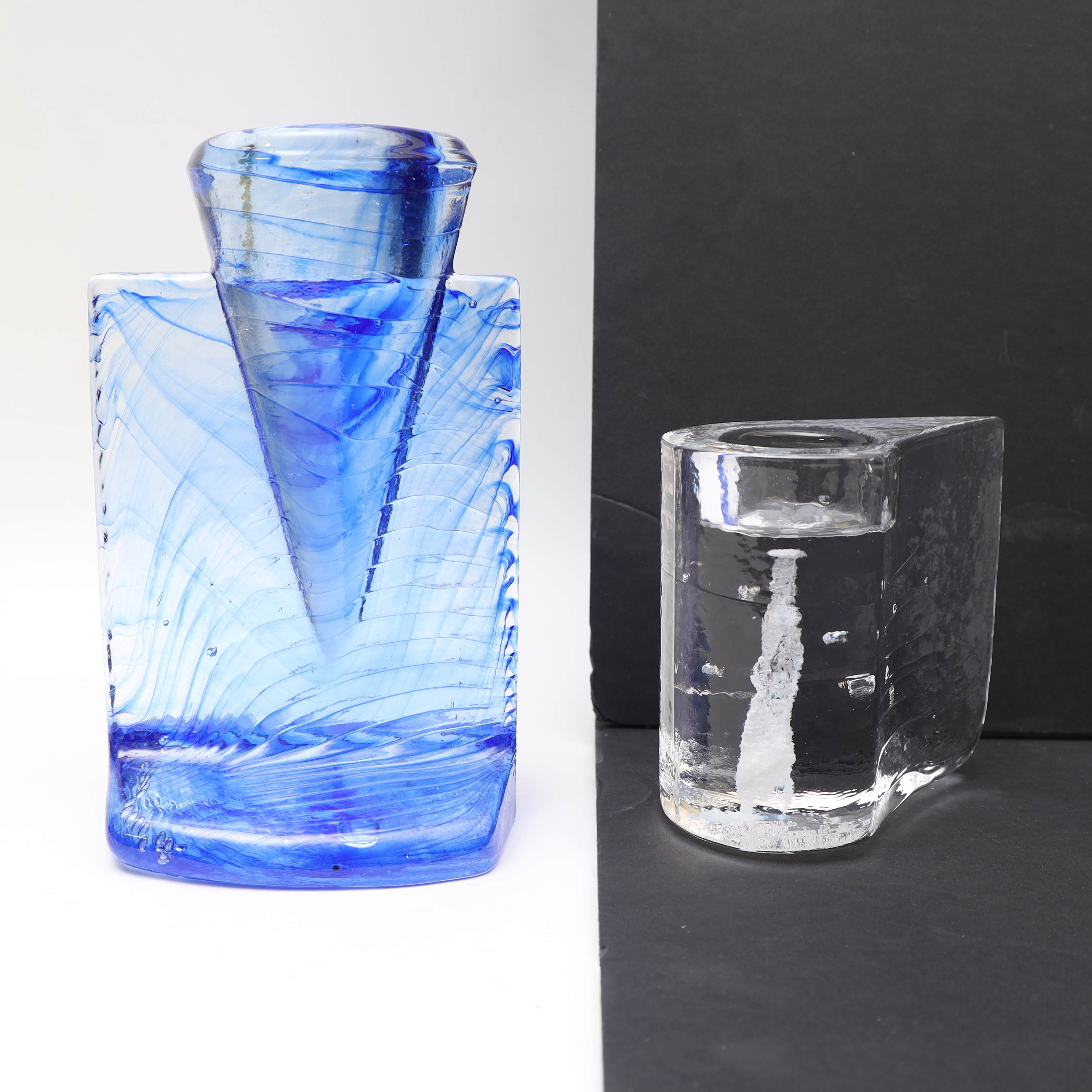 KONSTGLAS 2 DELAR, Kosta Boda.
