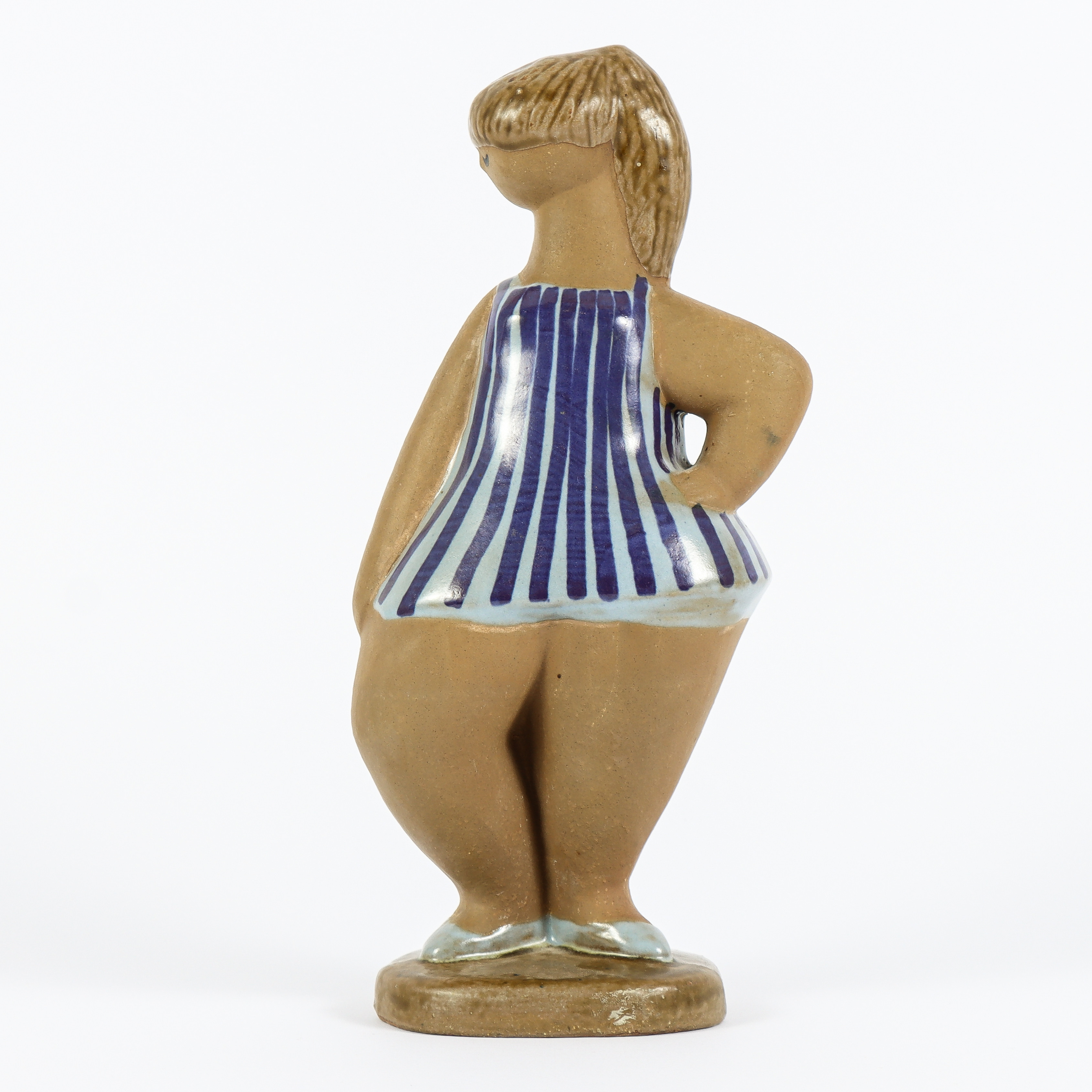 LISA LARSON. Figurin, "Dora" ur serien ABC flickorna, stengods, Gustavsberg.