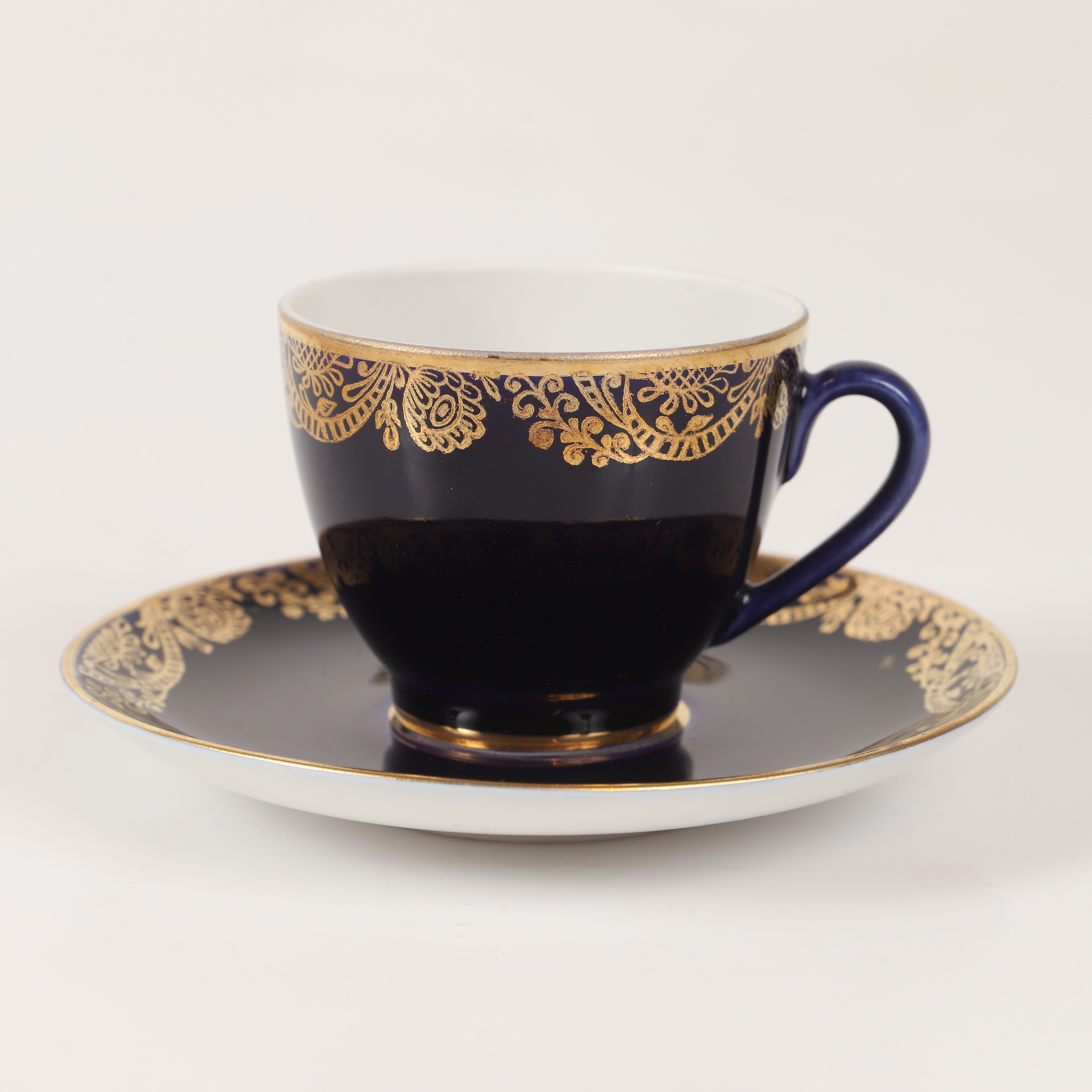 KAFFEKOPPAR MED KAFFEFAT, 14 delar, "Golden Frieze", porslin, Lomonosov, USSR.