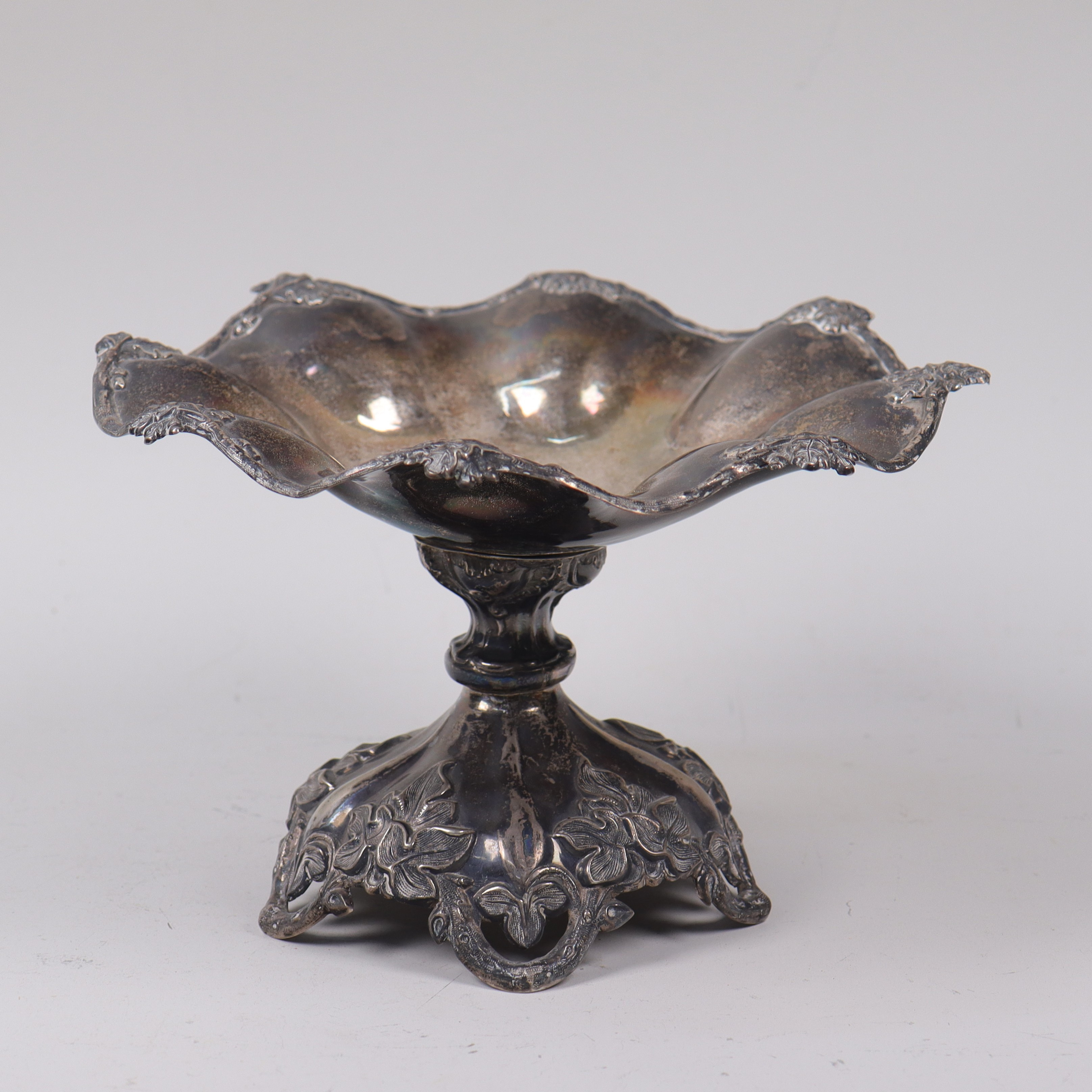SILVER, skål på fot, 1856.