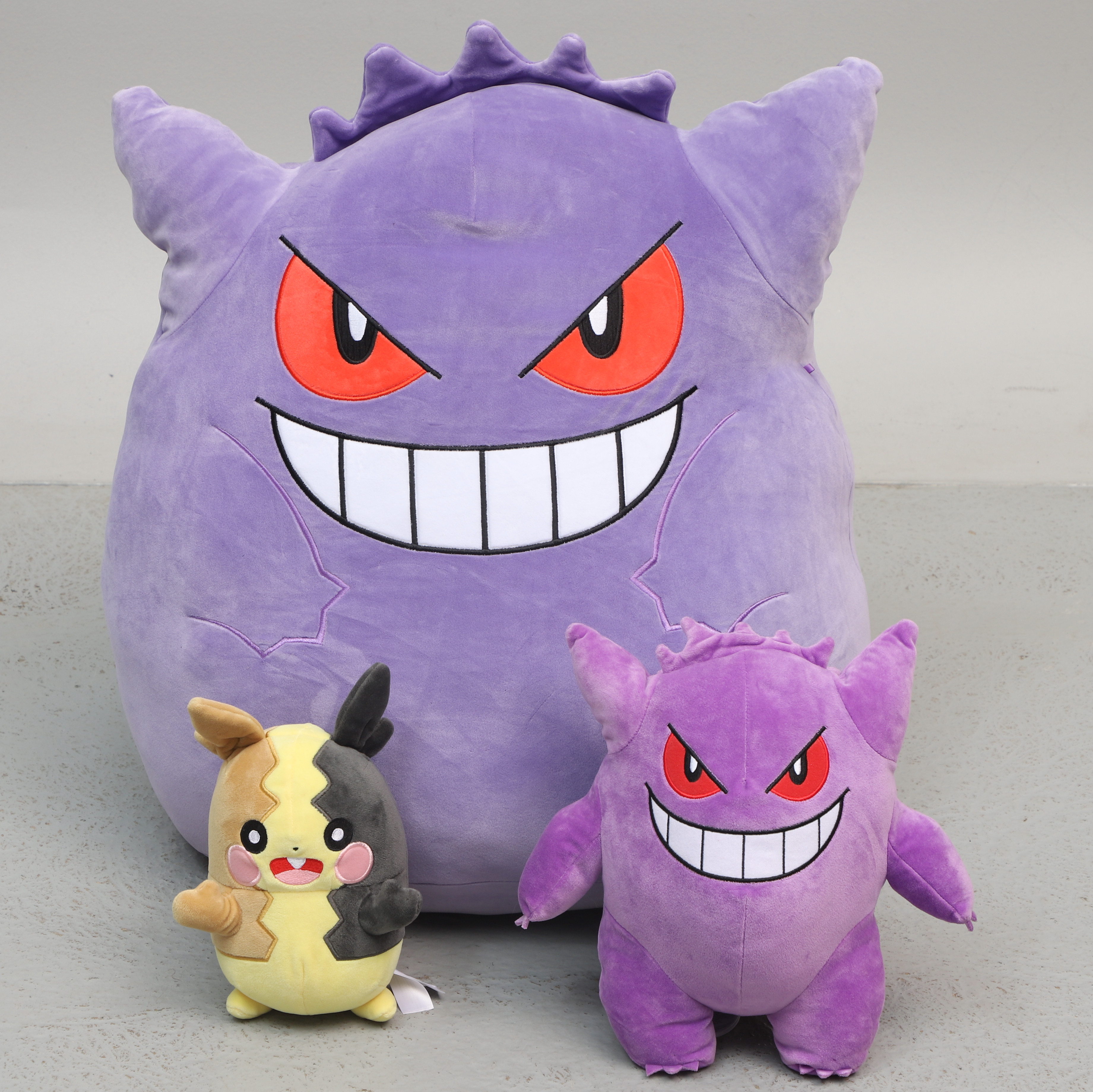 POKEMON GOSEDJUR, 3 st, Squishmallow "Gengar", "Gengar" och "Morpeko", textil, samtida/2020-tal.