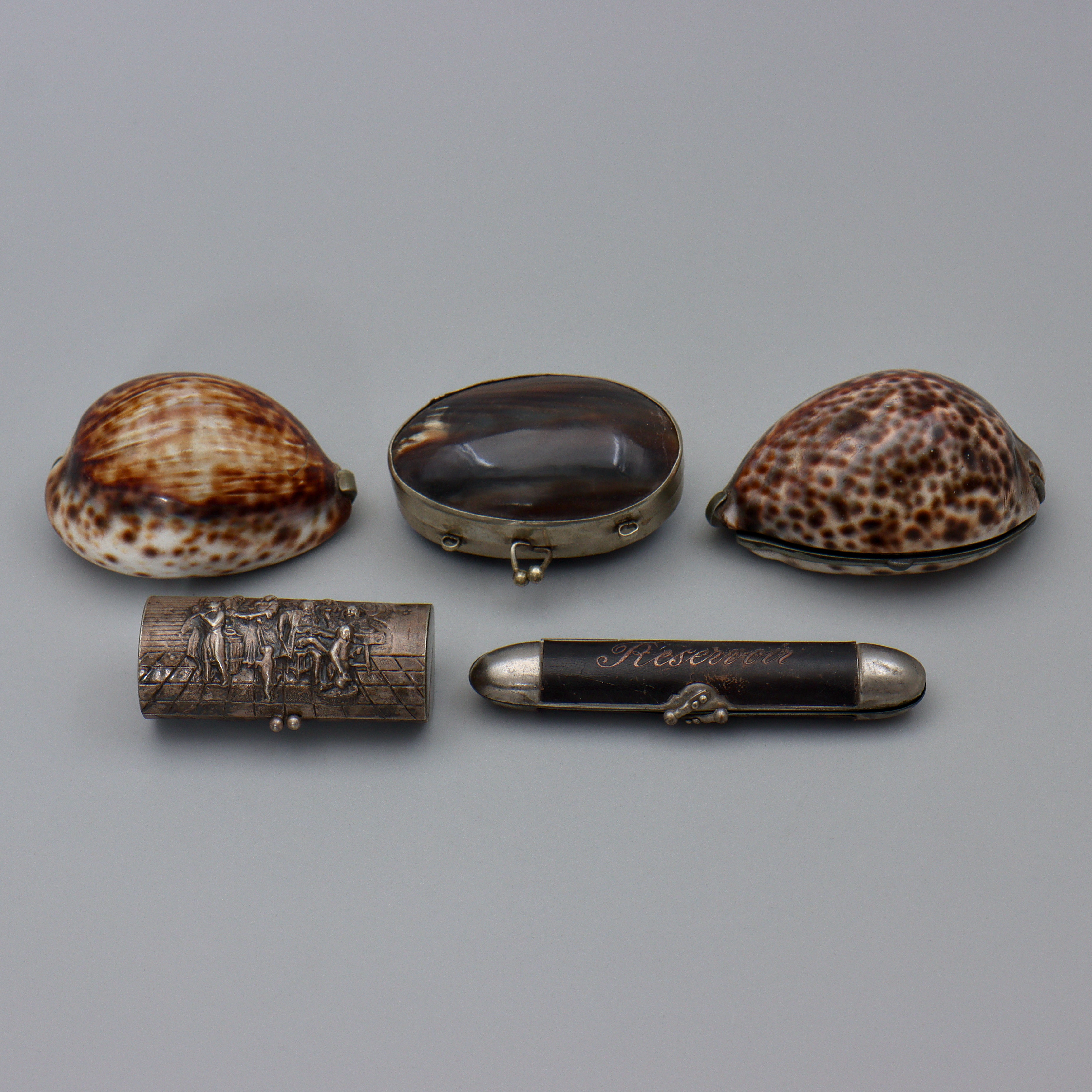 LOCKDOSOR / CIGARRETUI, 5 DELAR.