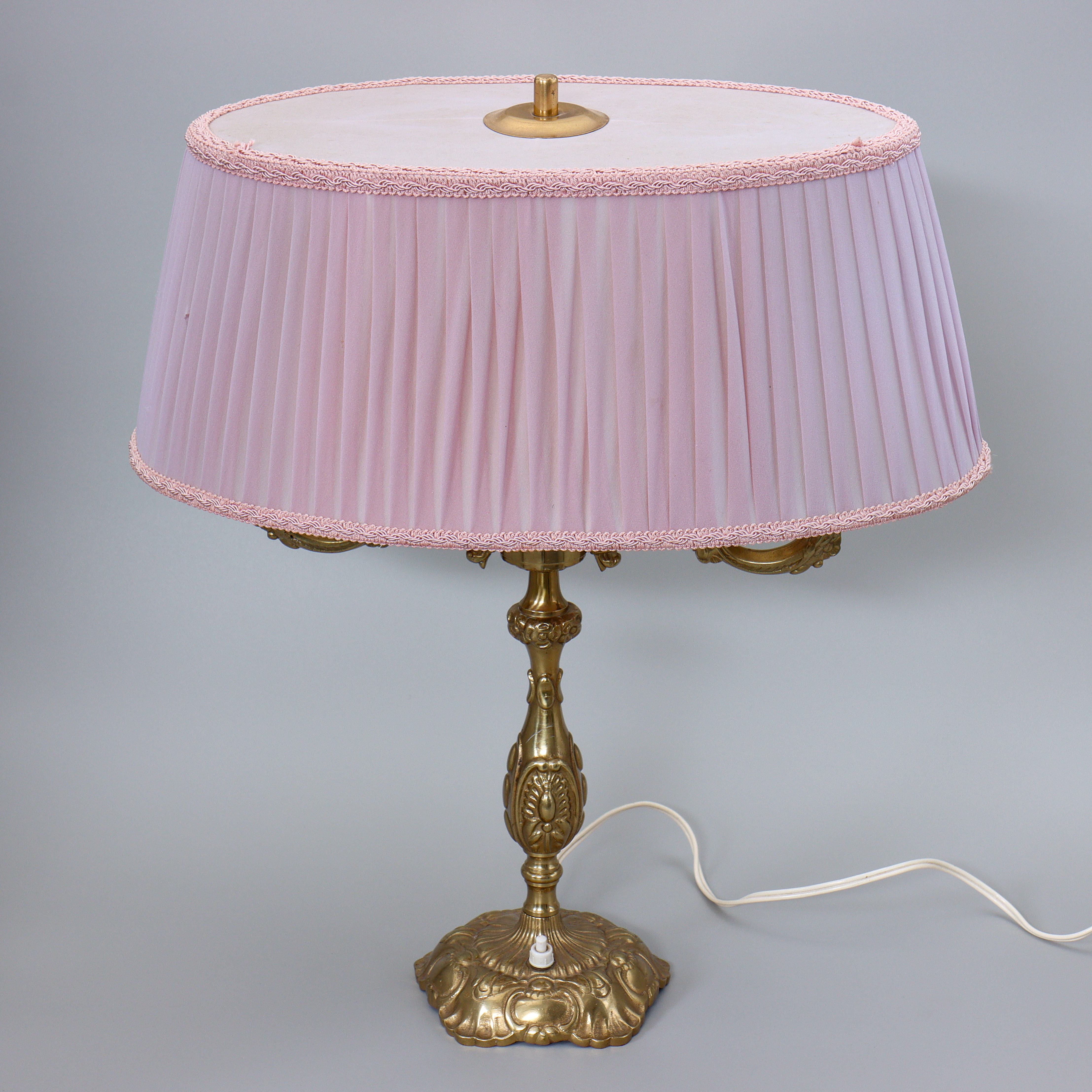 BORDSLAMPA, MÄSSING, MODELL 630/2, TVÅ LJUSPUNKTER, 1950/1960-TAL.