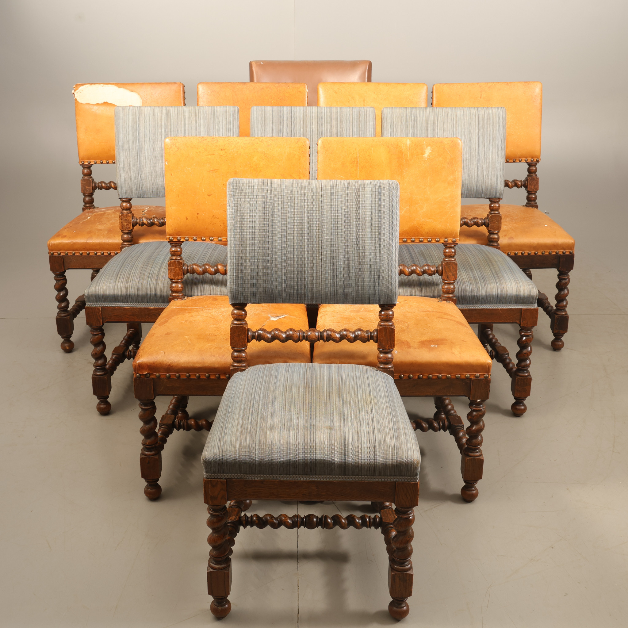 STOLAR SAMT KARMSTOL, 11 delar, barock stil, 1900-talets första hälft.