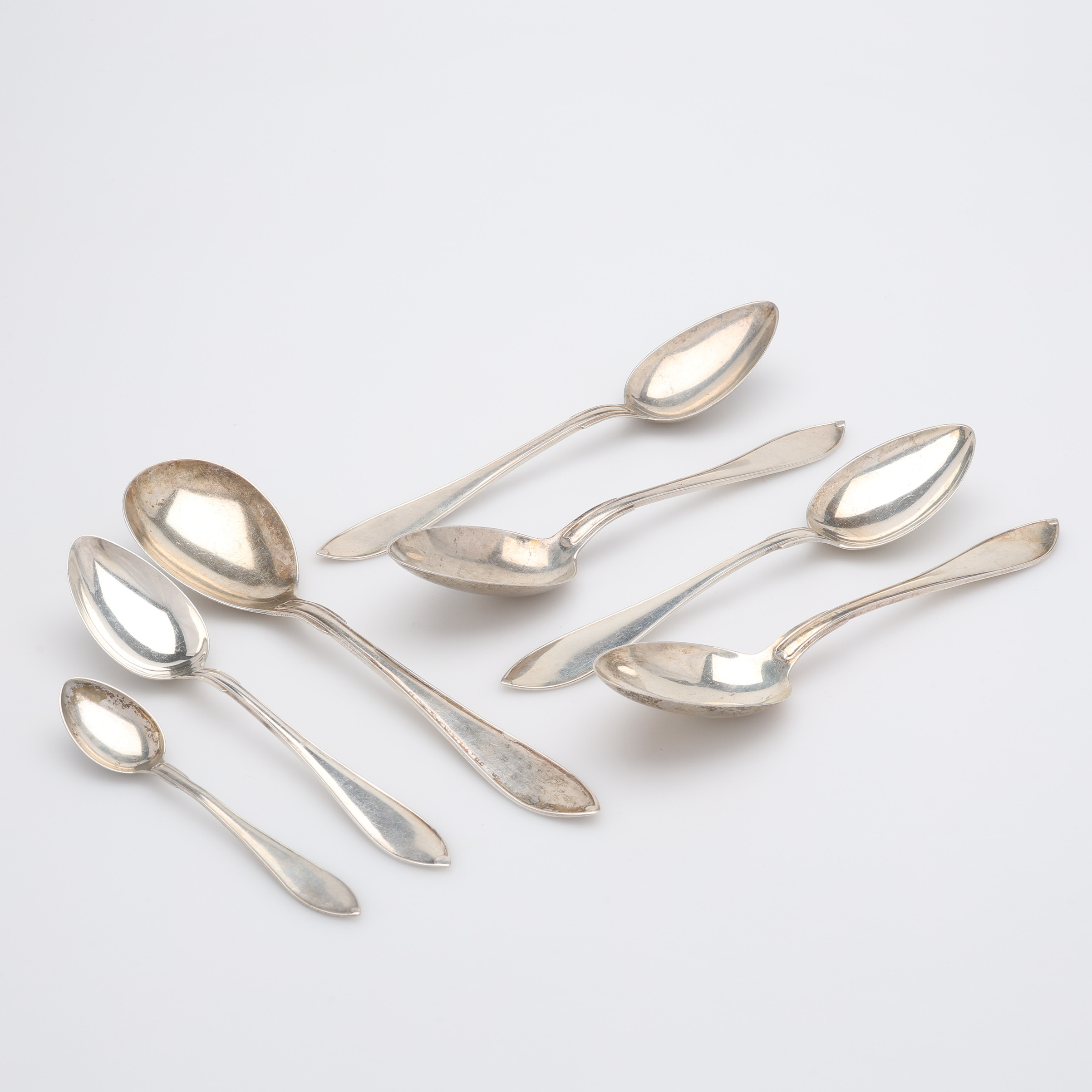 SKEDAR, SJU STYCKEN, SILVER, TOTAL VIKT CA 371 GRAM.