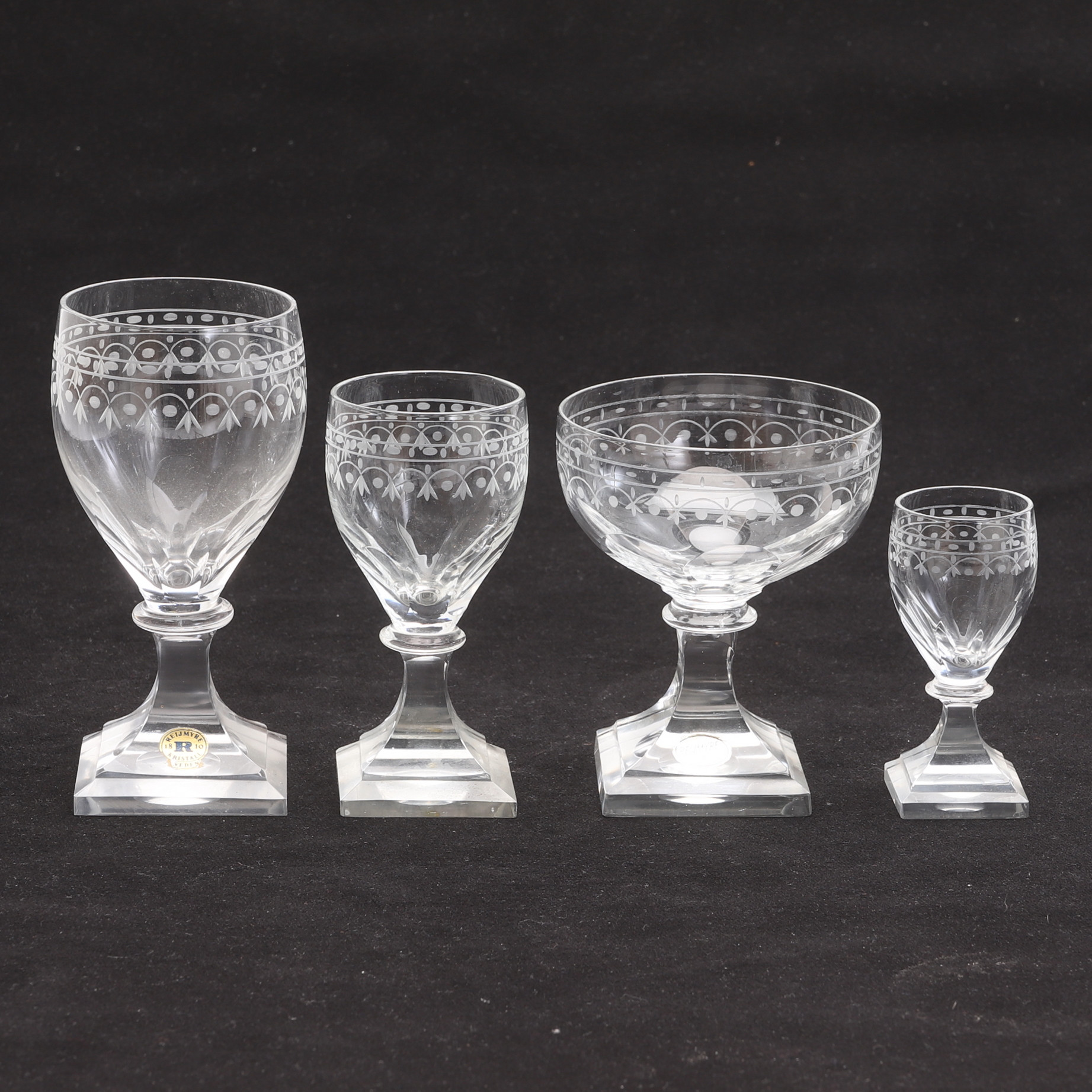 GLASSERVIS, 51 delar, "Östergyllen", Rejmyre, tidigt 1900-tal.