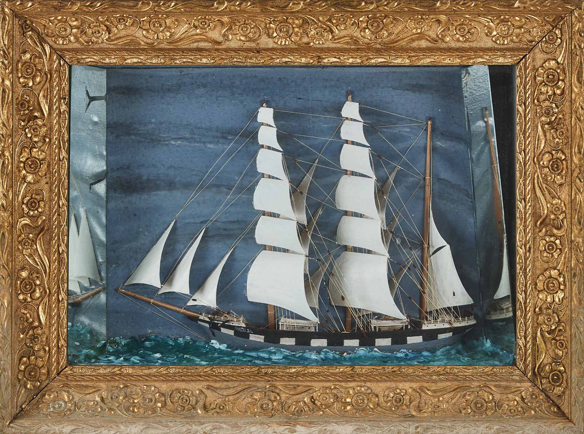 DIORAMA, innehållande halvmodell av tremastad bark, "Matilda", 1900-talets början.
