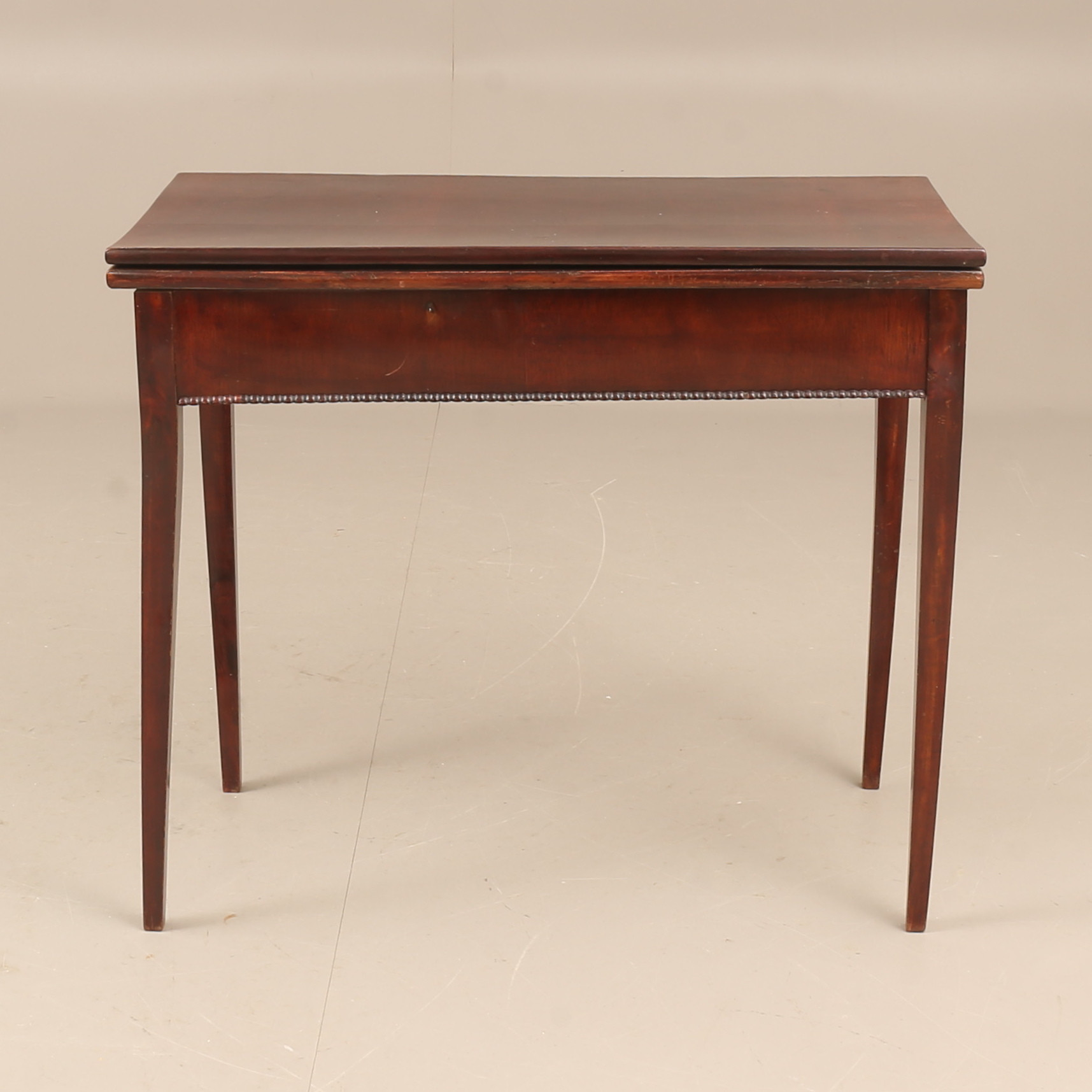 SPELBORD, mahogny, sengustavianskt.