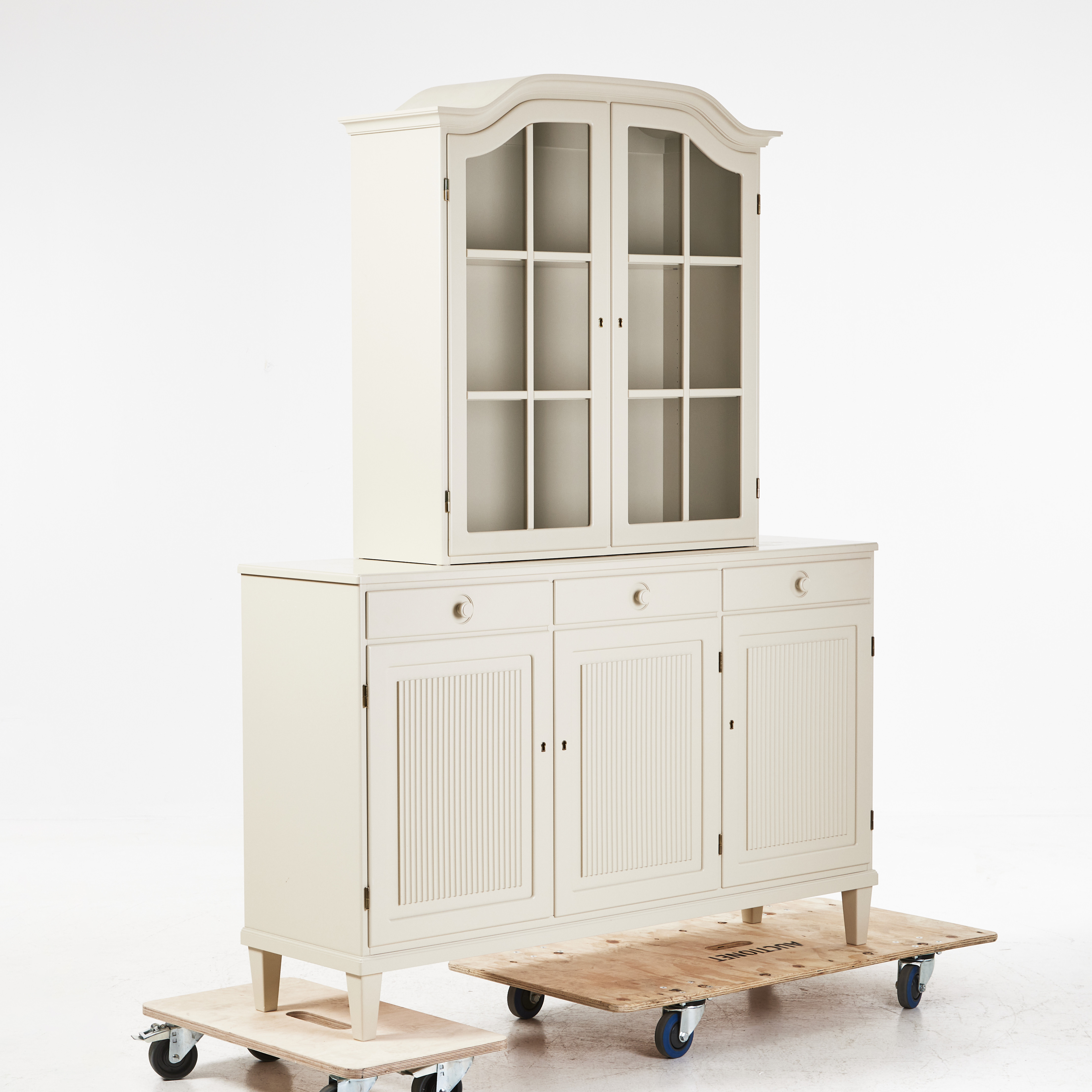 SIDEBOARD med överskåp, gustaviansk stil, 1900-talets senare del.