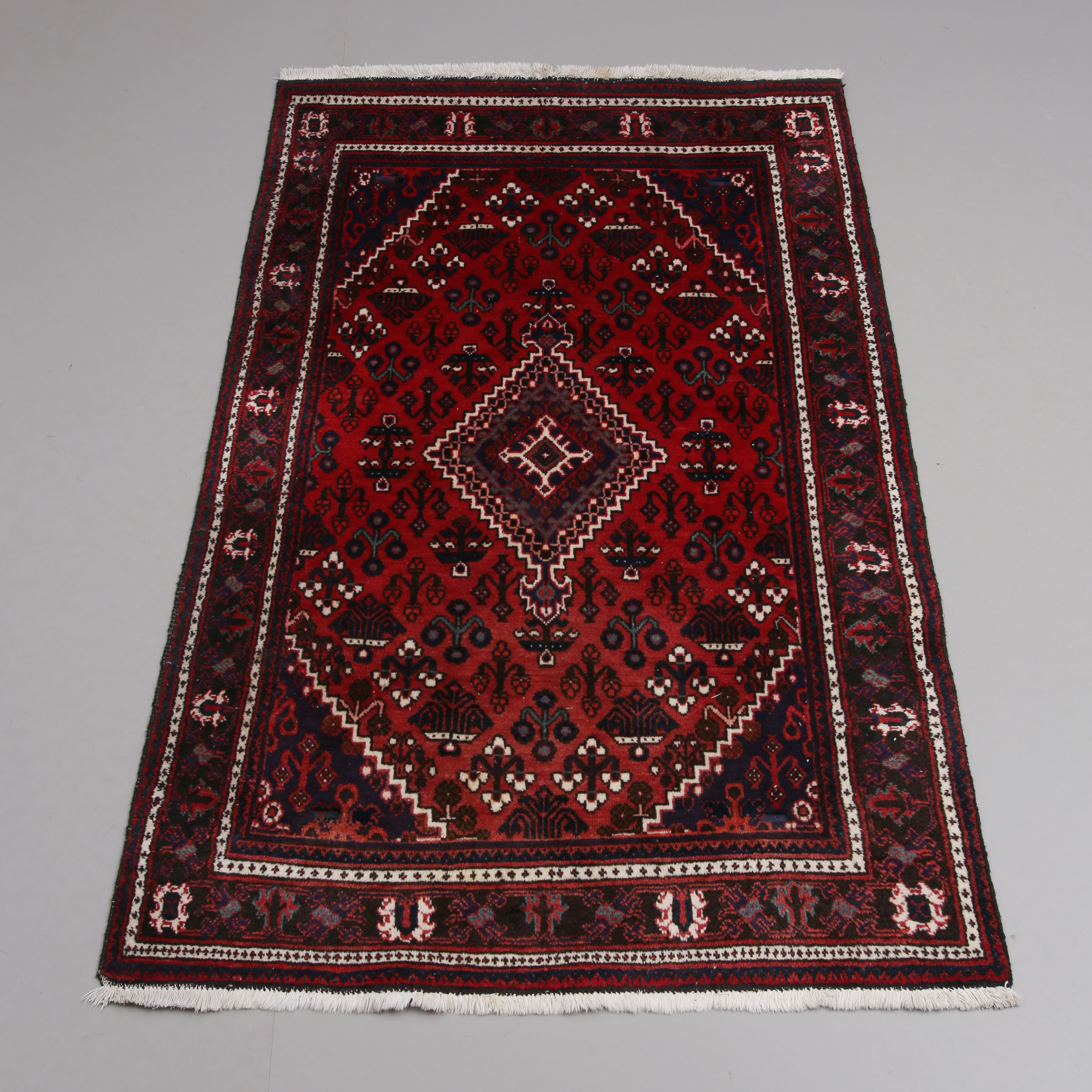 ORIENTALISK MATTA, ca 210 x 125 cm.
