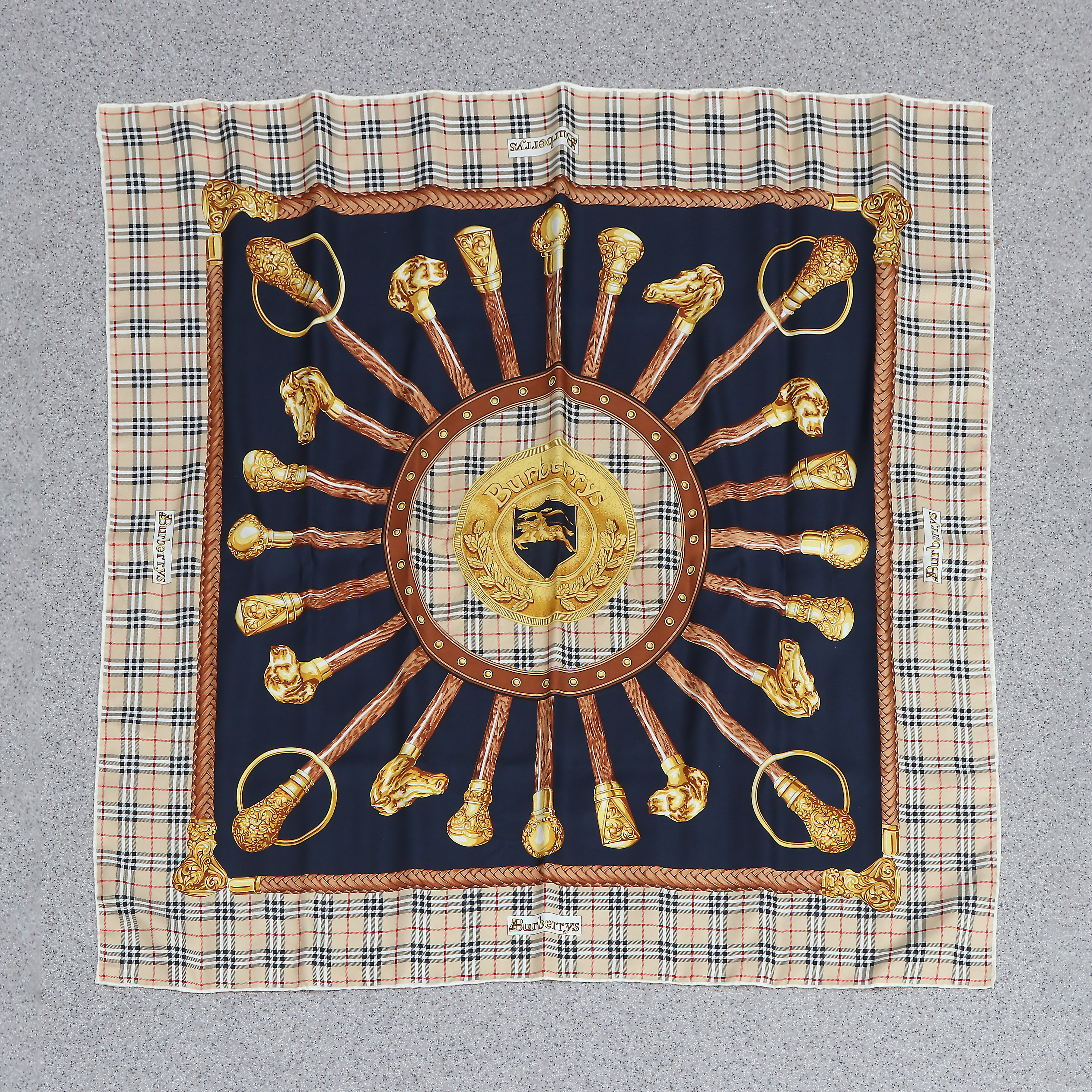 BURBERRY, SCARF. Siden, ca 1990-tal.
