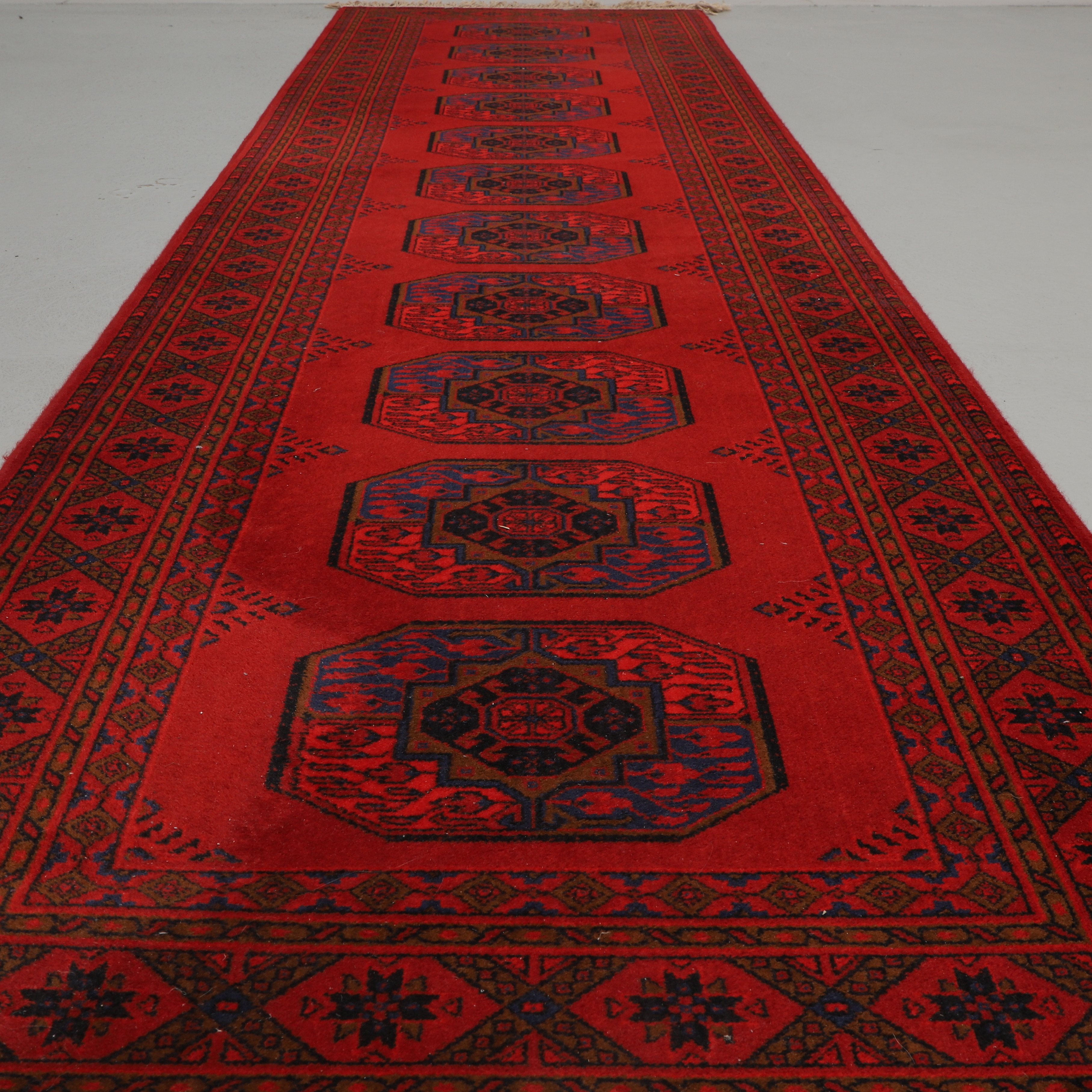 GALLERIMATTA, ull, ca 370x92 cm, maskintillverkad, Halbmond, Täbris.