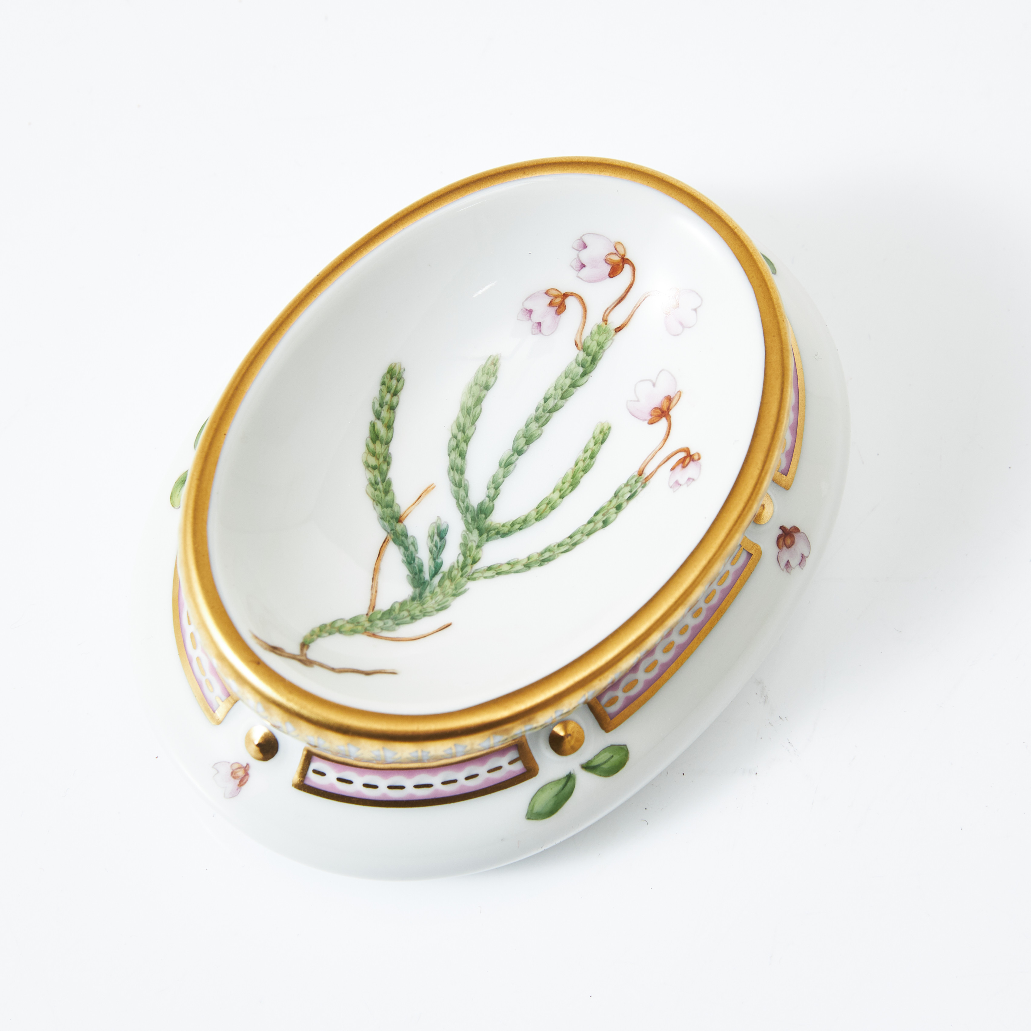 DEN KONGELIGE PORCELAINSFABRIK, "Flora Danica", saltkar, Danmark, porslin, 1900-tal, modell 368.