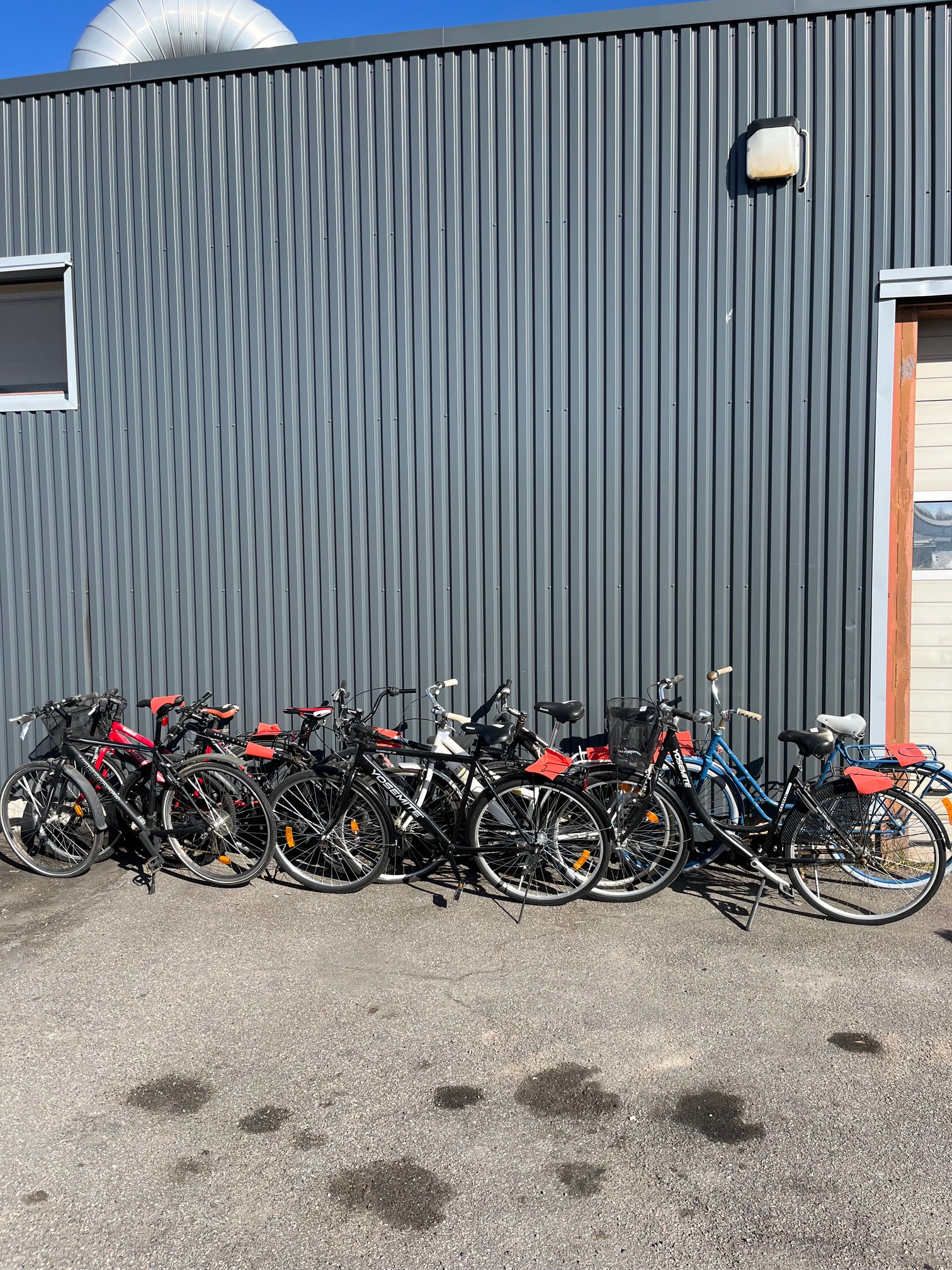 CYKLAR, ett parti, polismyndighetens beslag och hittegods 2025-HG 49423.