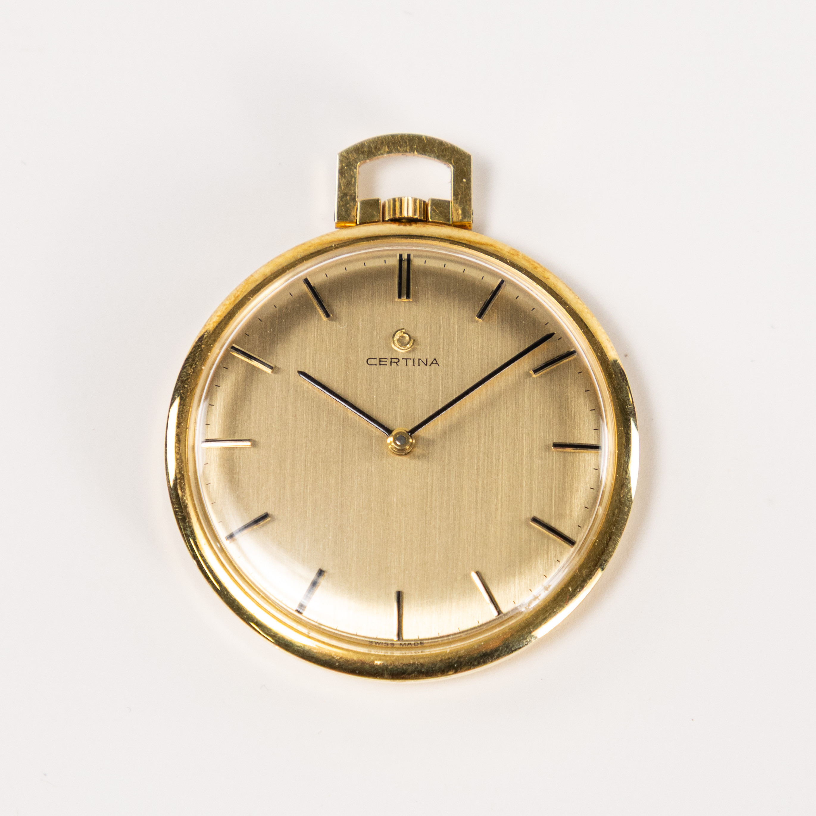 FRACKUR. Certina, 18k guld.