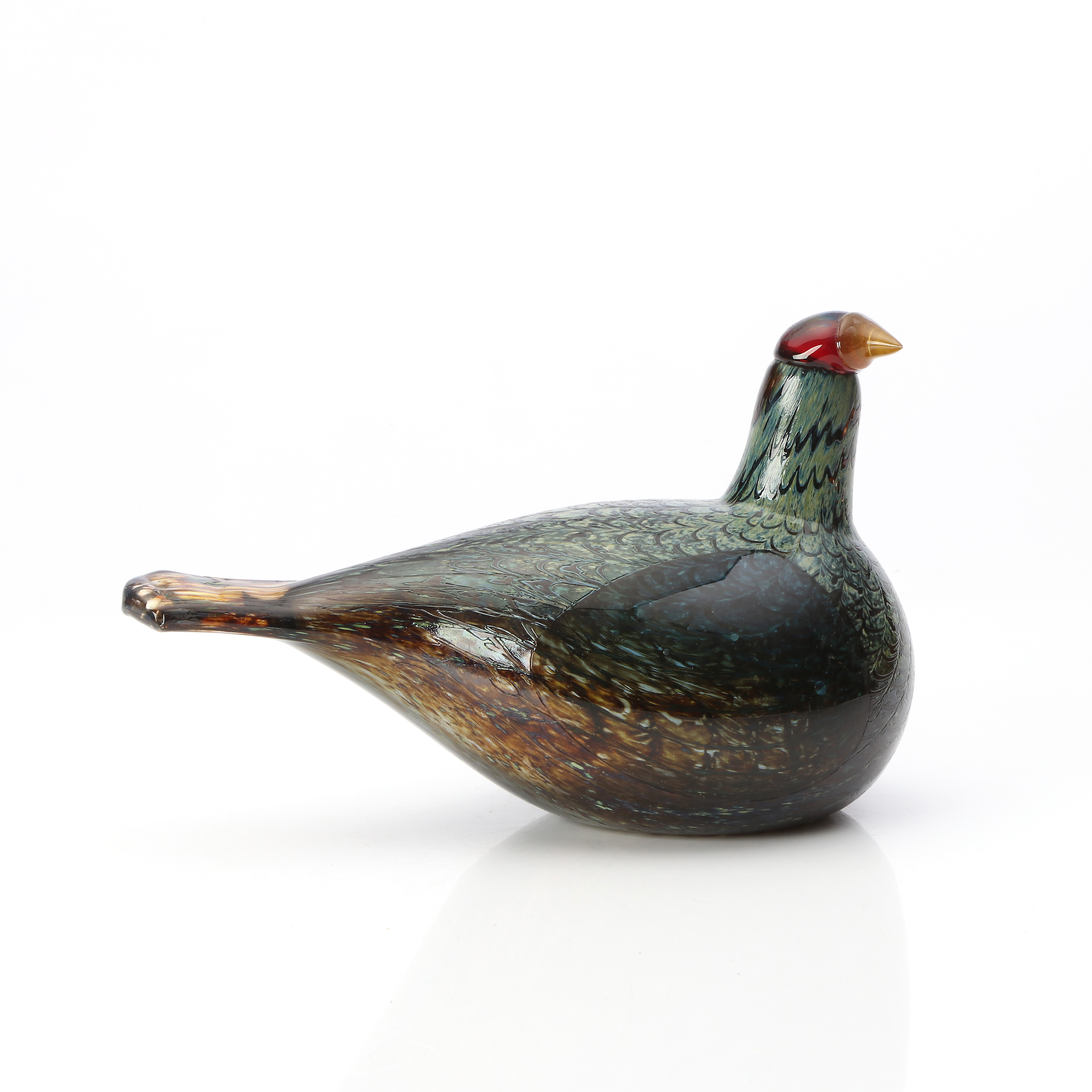 OIVA TOIKKA. FÅGEL. Konstglas. Iittala. Signerad undertill.