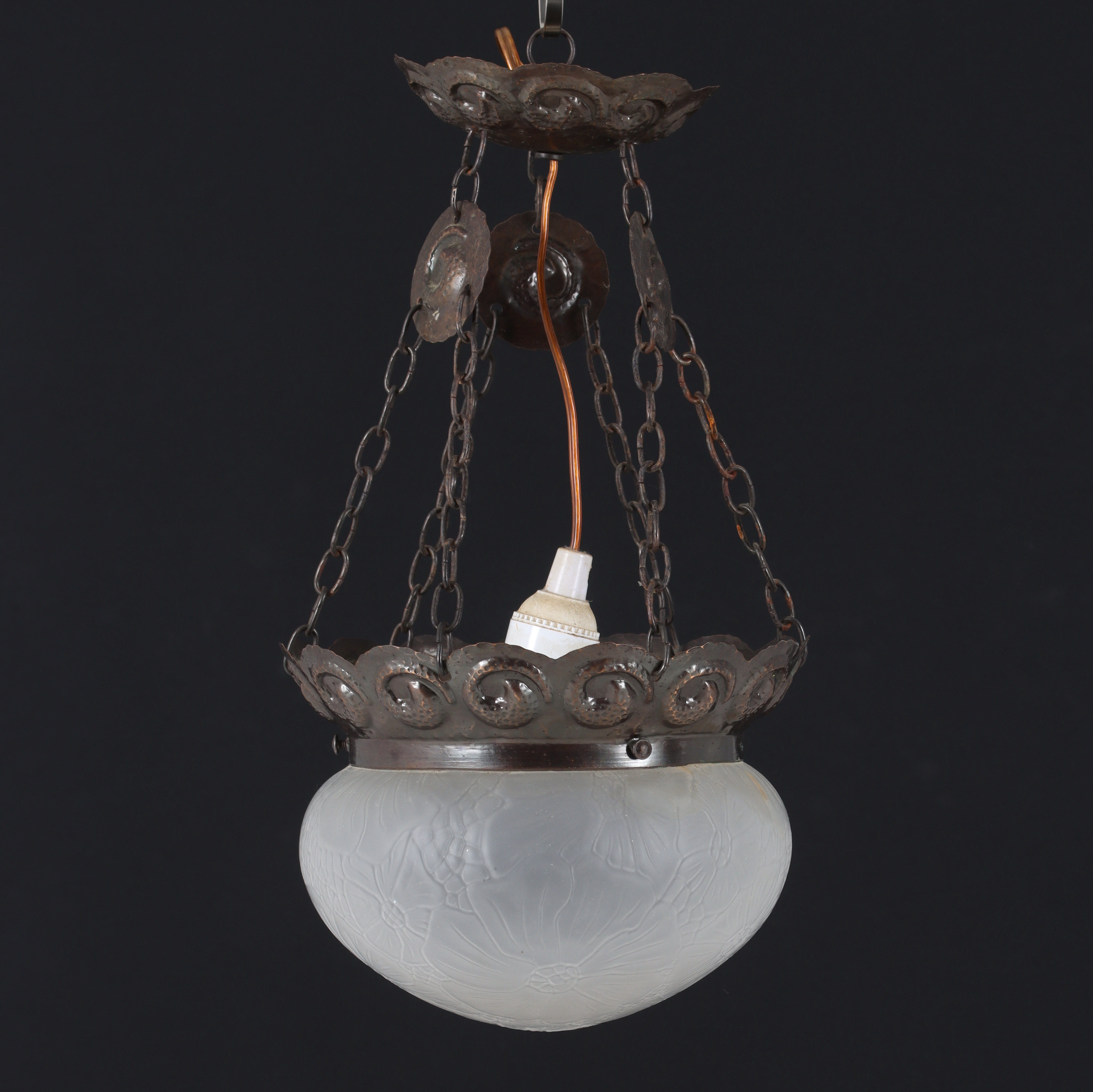 TAKLAMPA, metall, glas, 1900-talets första hälft.