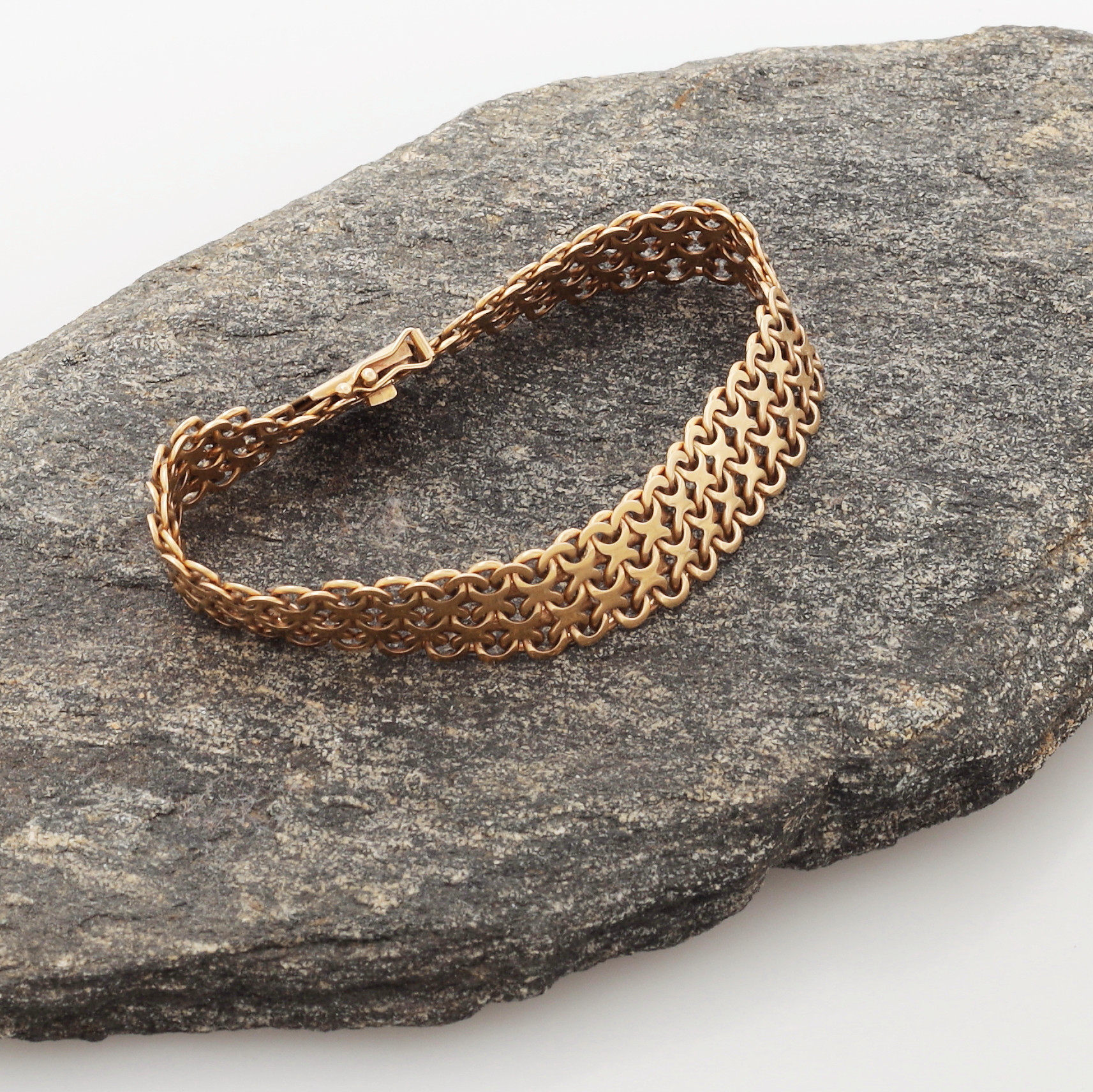 ARMBAND, guld 18K, x-länk, Noréns Guldatelje, Hägersten, 1967, vikt 26,28 gram.