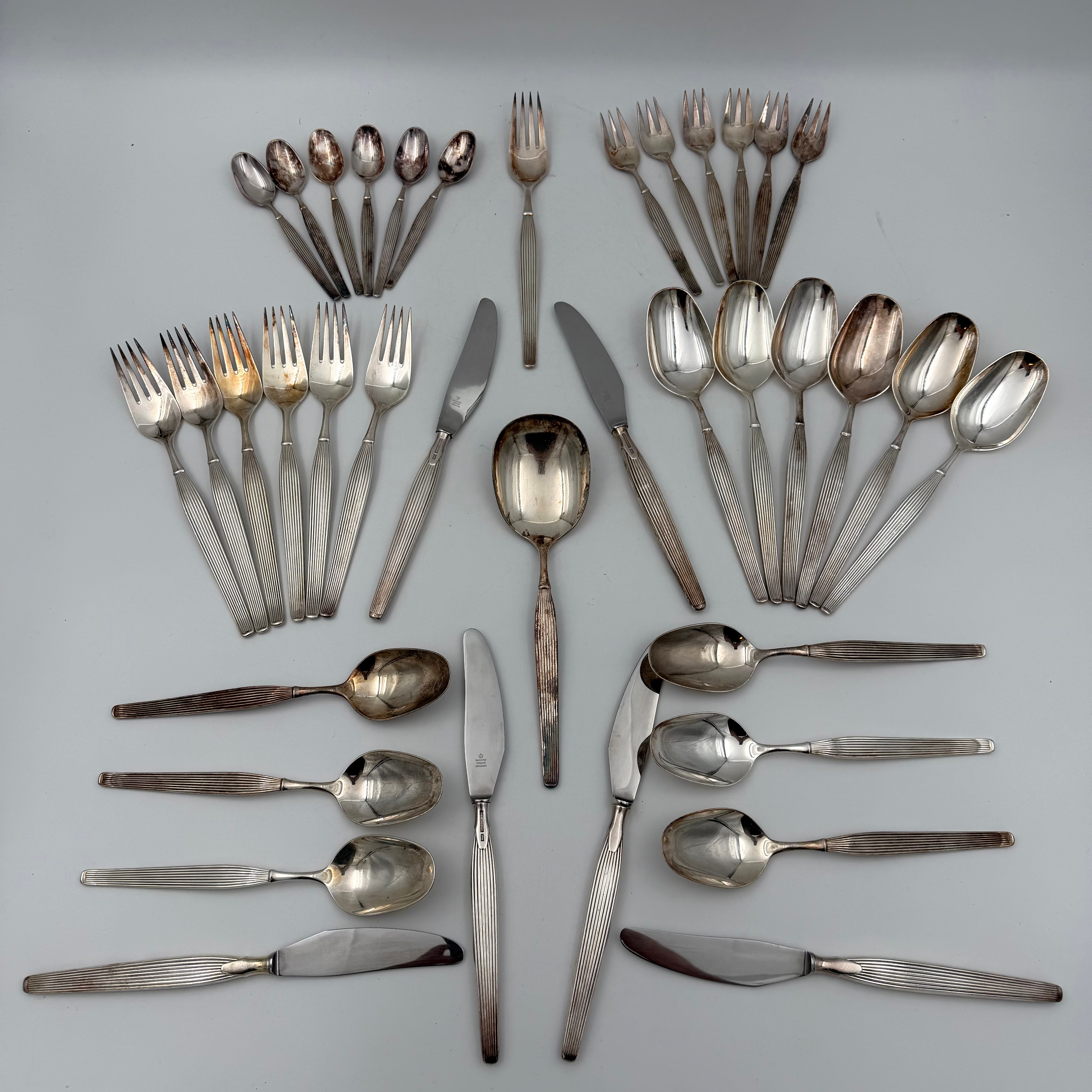 HENNING SEIDELIN (1904-1987). Bestickservis, 38 dlr, "Savoy", nysilver, design för Poul Frigast Sølvvarefabrik, Danmark, ca 1960-tal.