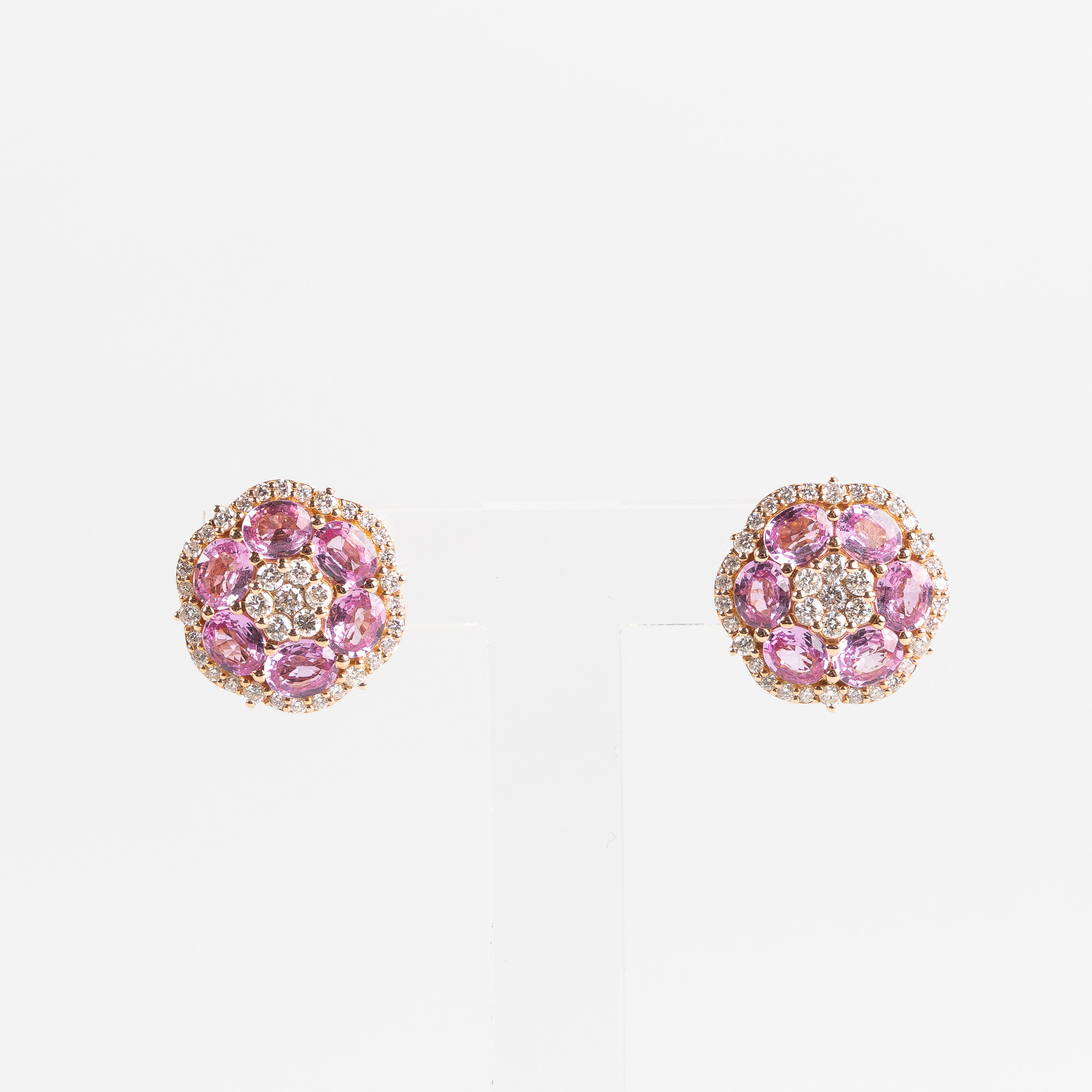 ÖRHÄNGEN, 18k roséguld med fasettslipade rosa safirer, ca 3.49 ct samt briljantslipade diamanter, 0.74 ct.
