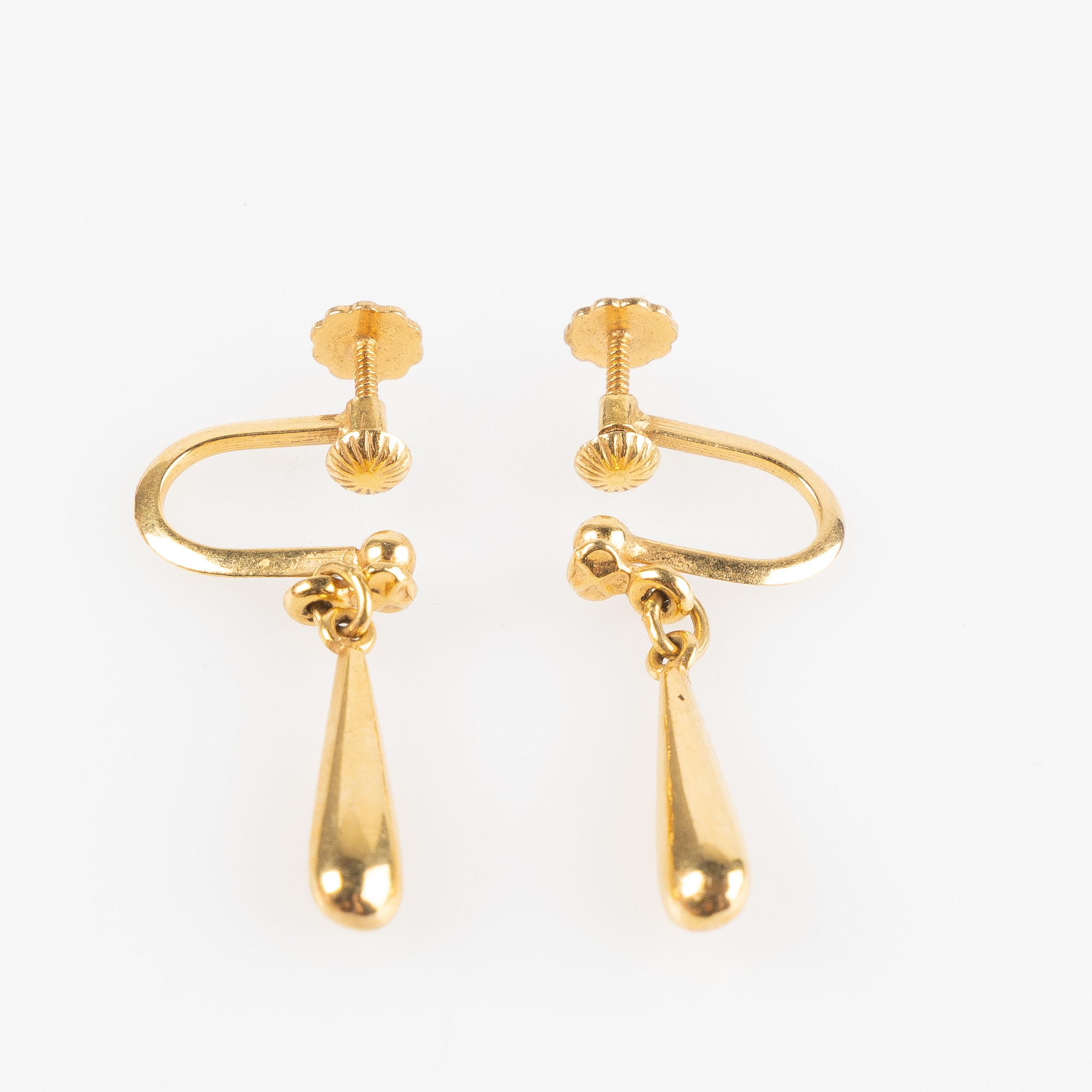 ÖRHÄNGEN, ett par, 18K guld, importstämplar.